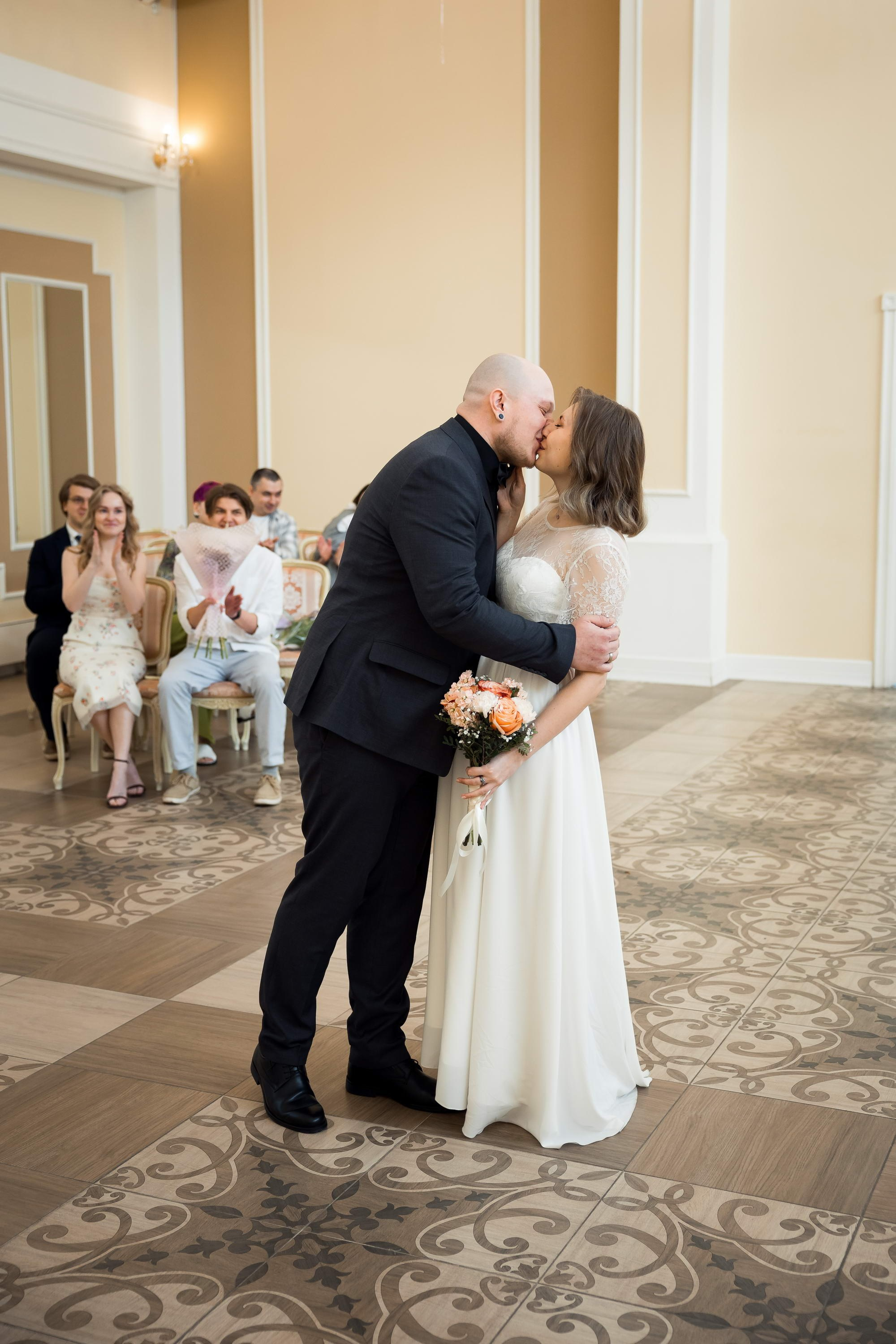 ЗАГС Калининского района. Свадебный фотограф Игорь Брундасов 8PHOTO на свадьбу венчание загс СПб