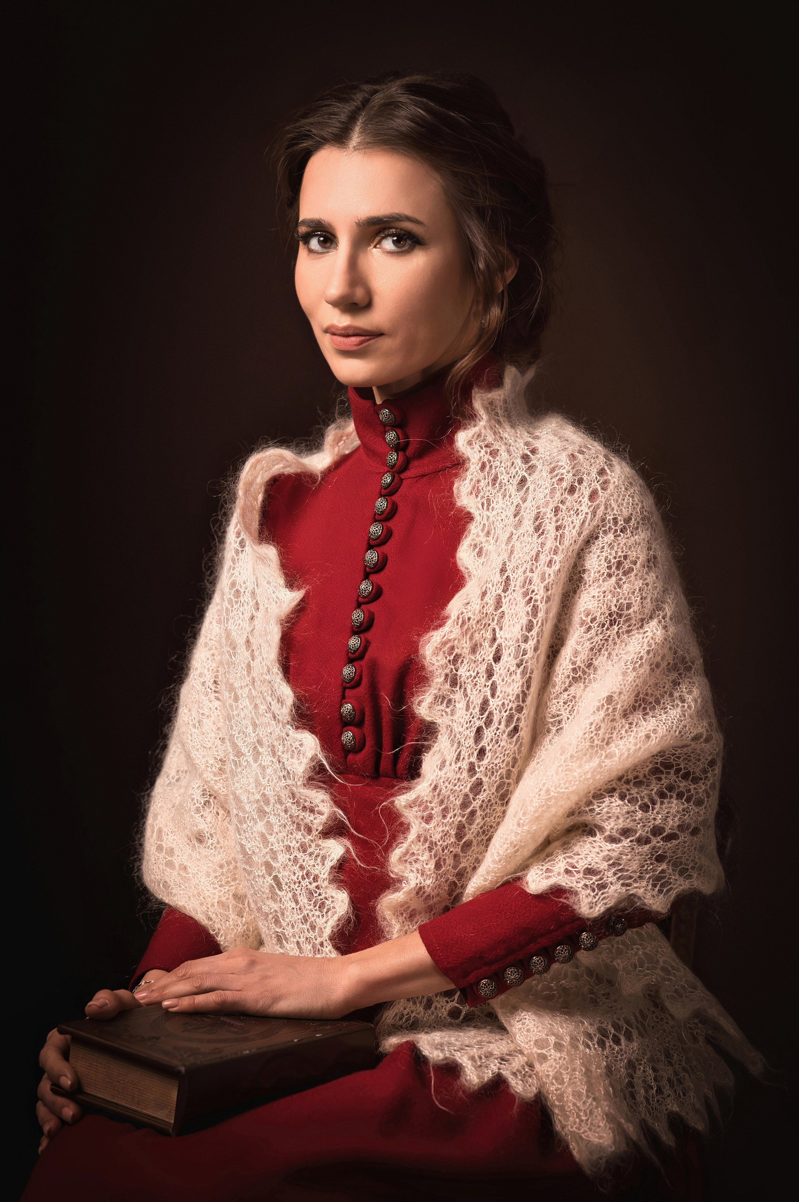 В шали. Фотограф Денис Кривопусков