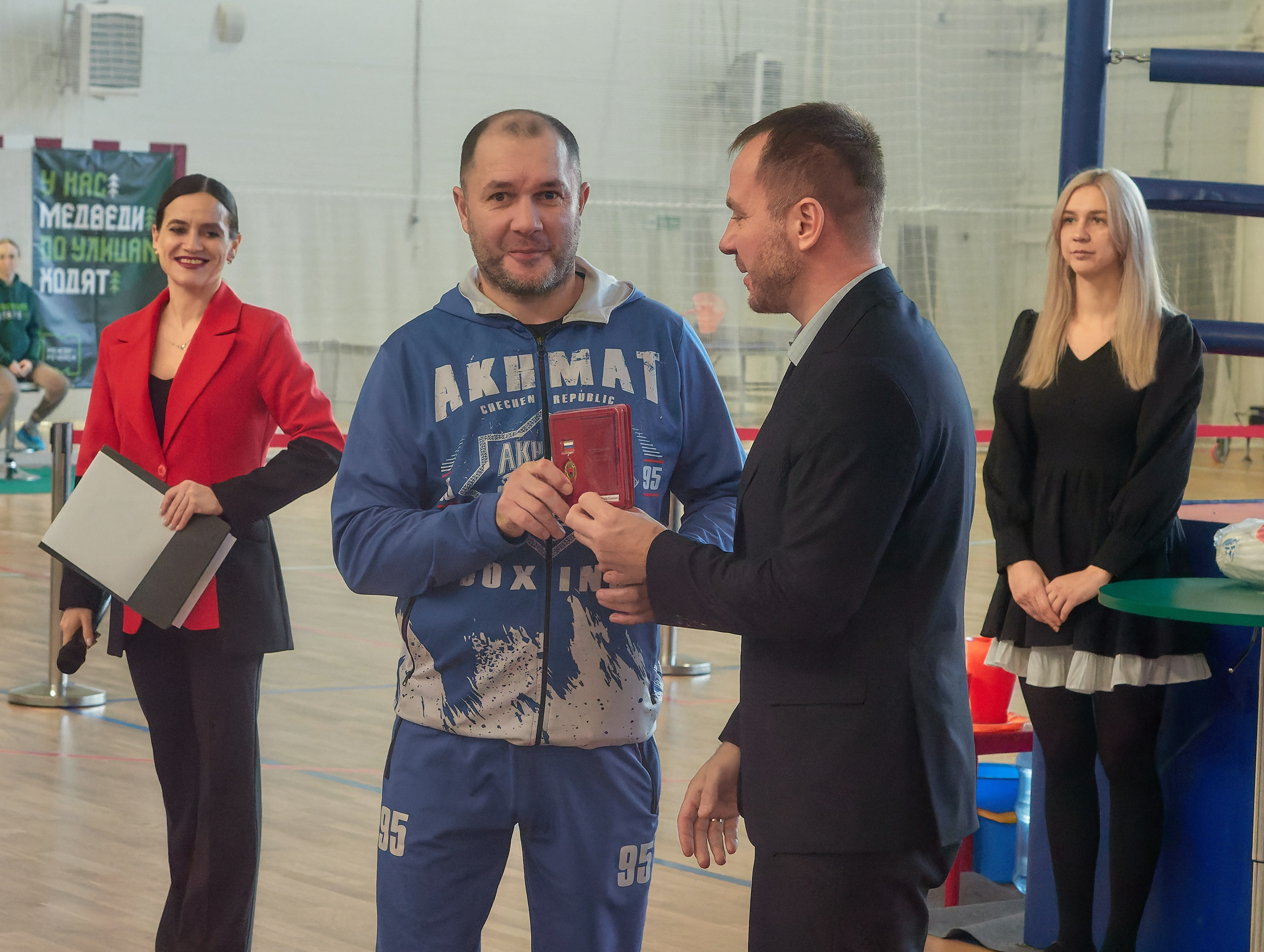 Открытие турнира по боксу памяти героя Советского Союза Михаила Крюкова. Семейный и детский фотограф в Междуреченск Олег Бамбульский