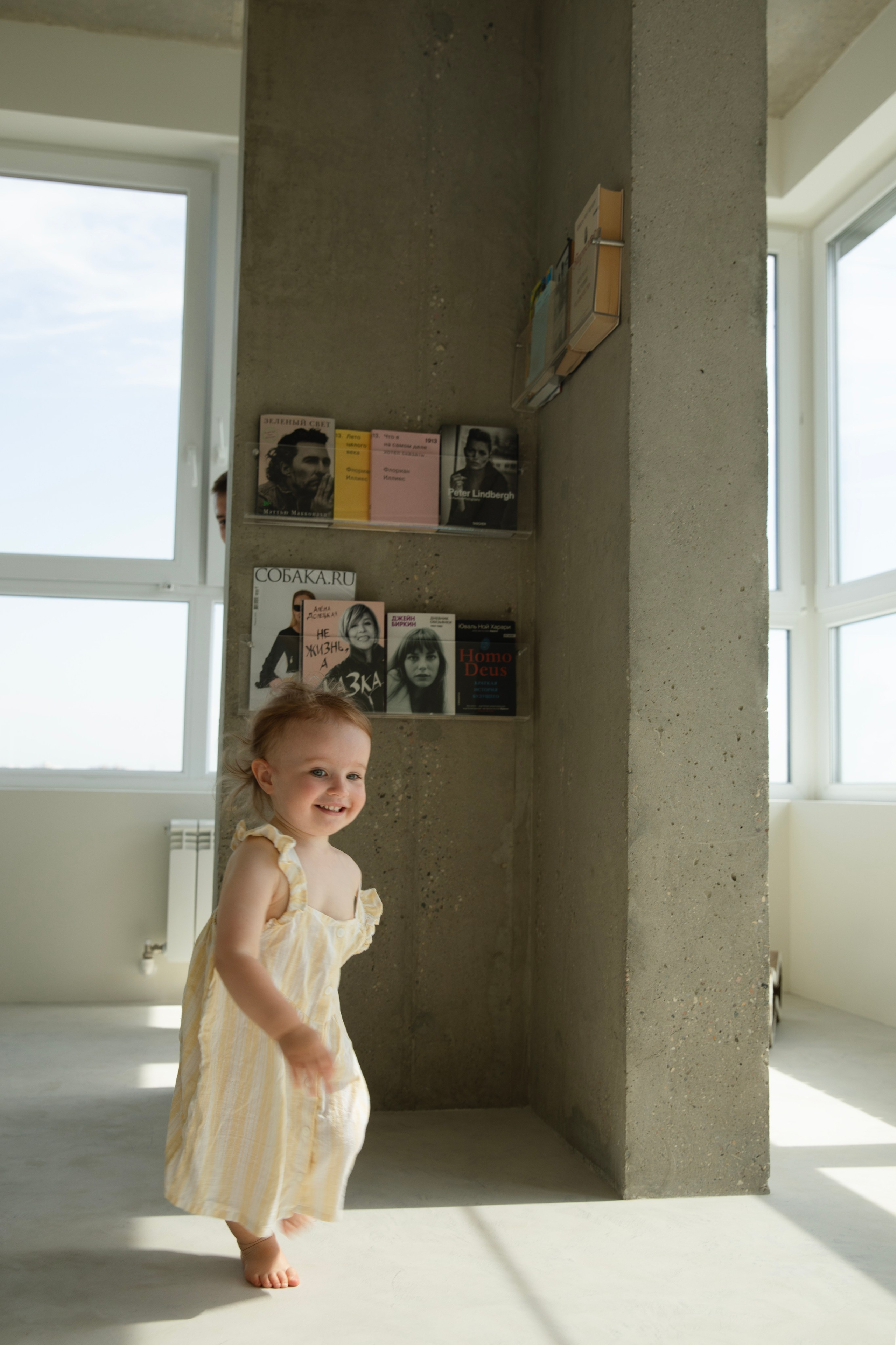 Домашняя съемка красивой семьи в солнечной квартире. Фотограф новорожденных, детский фотограф  Москва.Семейная съемка Москва. Семенова Анна