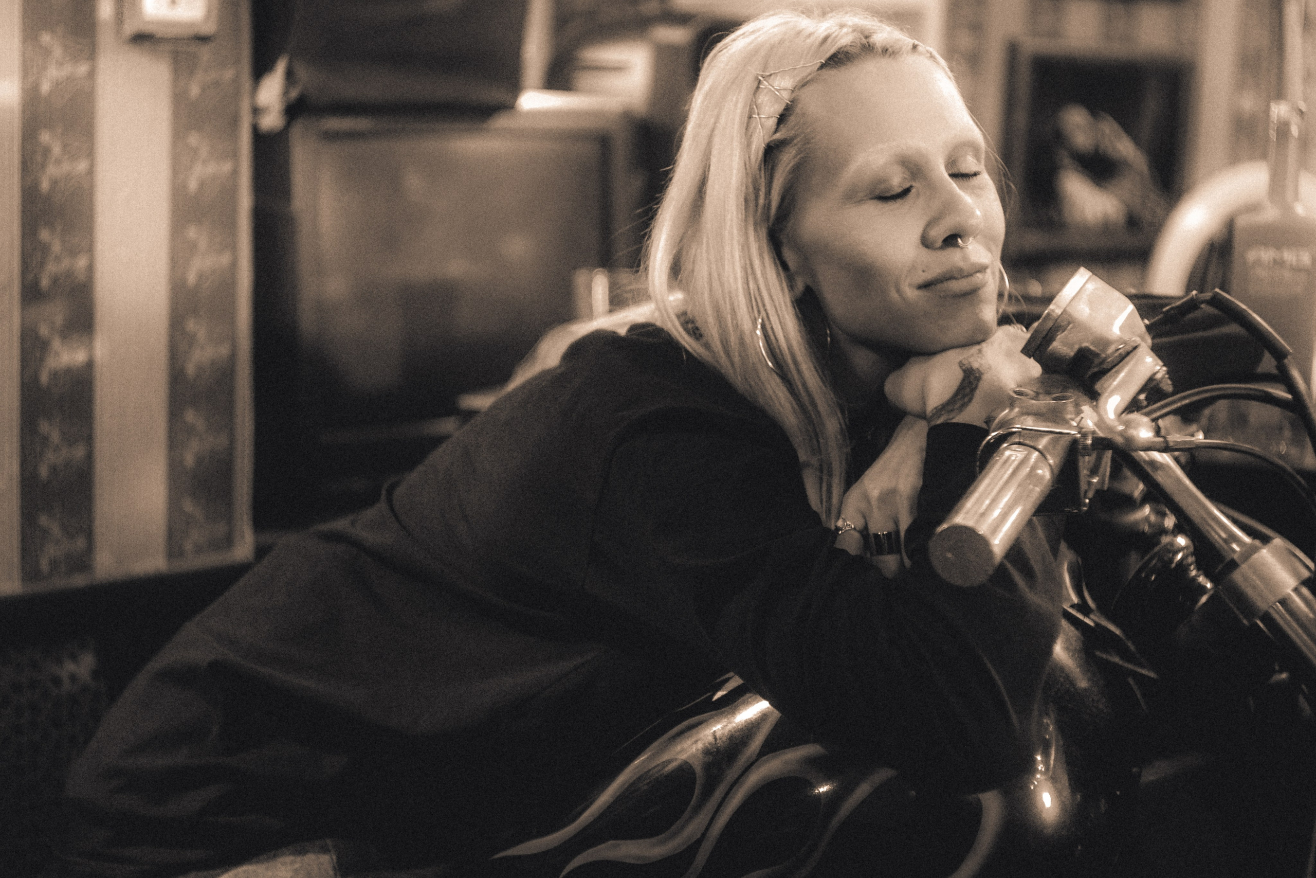 Spaghetti Incident Bar. Игорь Гичка. Портрет с любовью