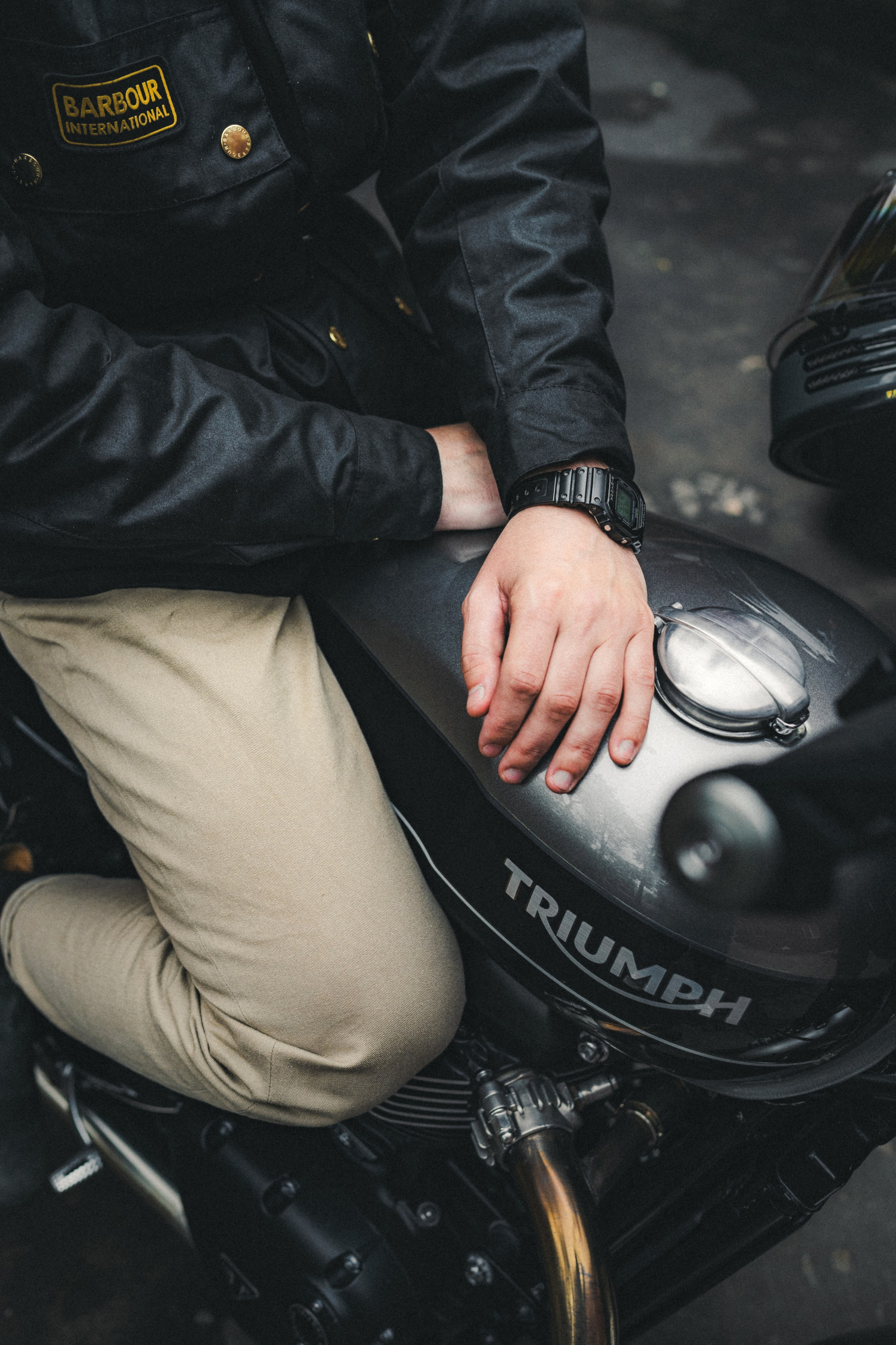 Triumph Speed Twin 1200 x Serge. Фотограф Илья К. в Москве