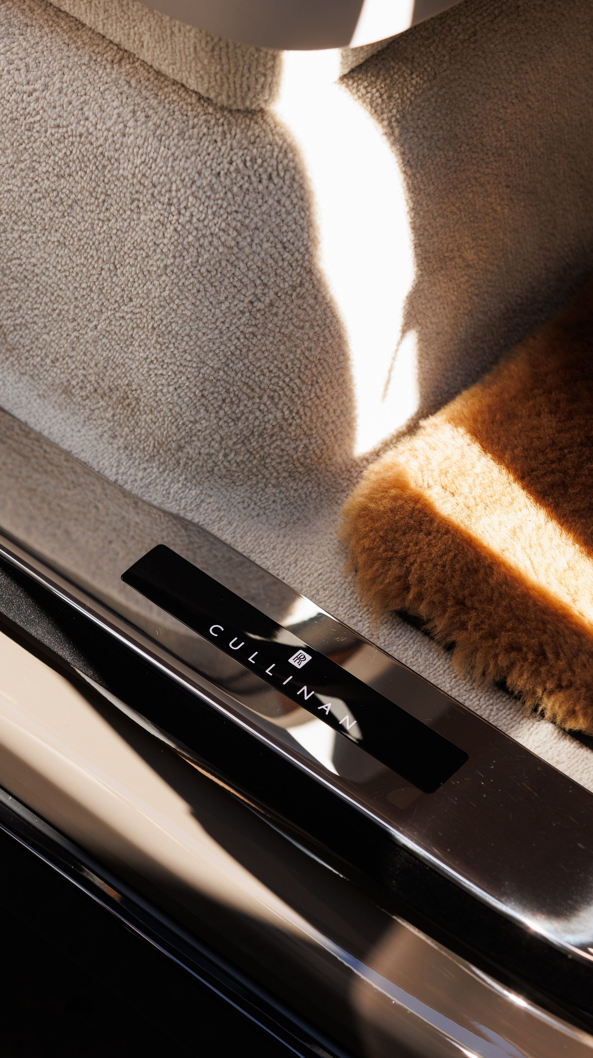 Luxury Car Photography in Dubai — Rolls-Royce Photoshoot. Evgen Yatsenko — Photographer in Dubai