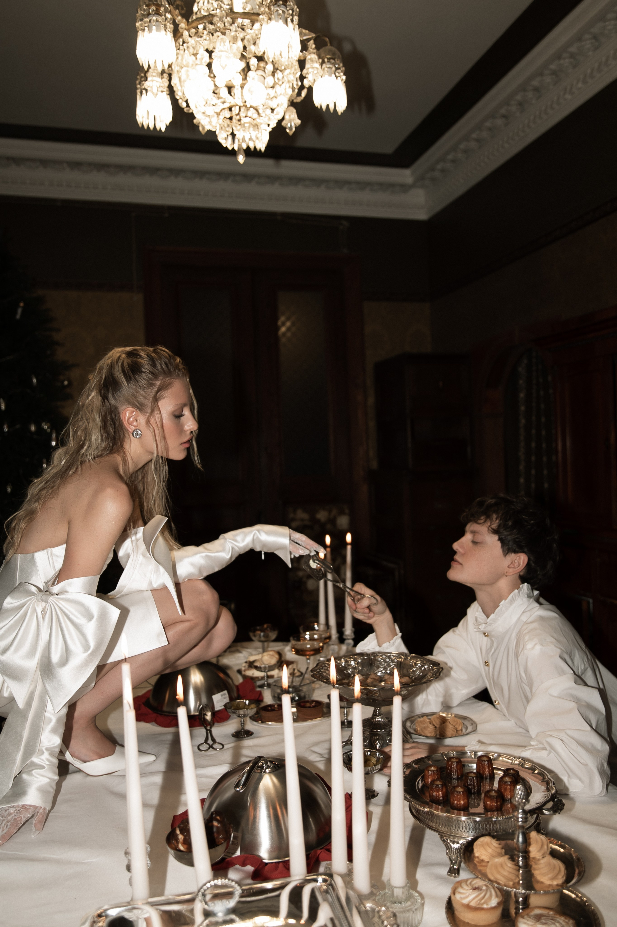 Свадебная съемка в исторической квартире на Чистых прудах. Ярослава Ерина — свадебный фотограф в Москве