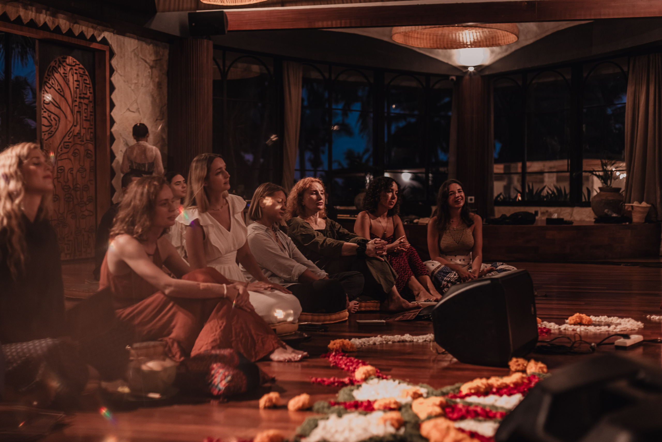 Kirtan at Soulshine nov. Мариам Багдасарян