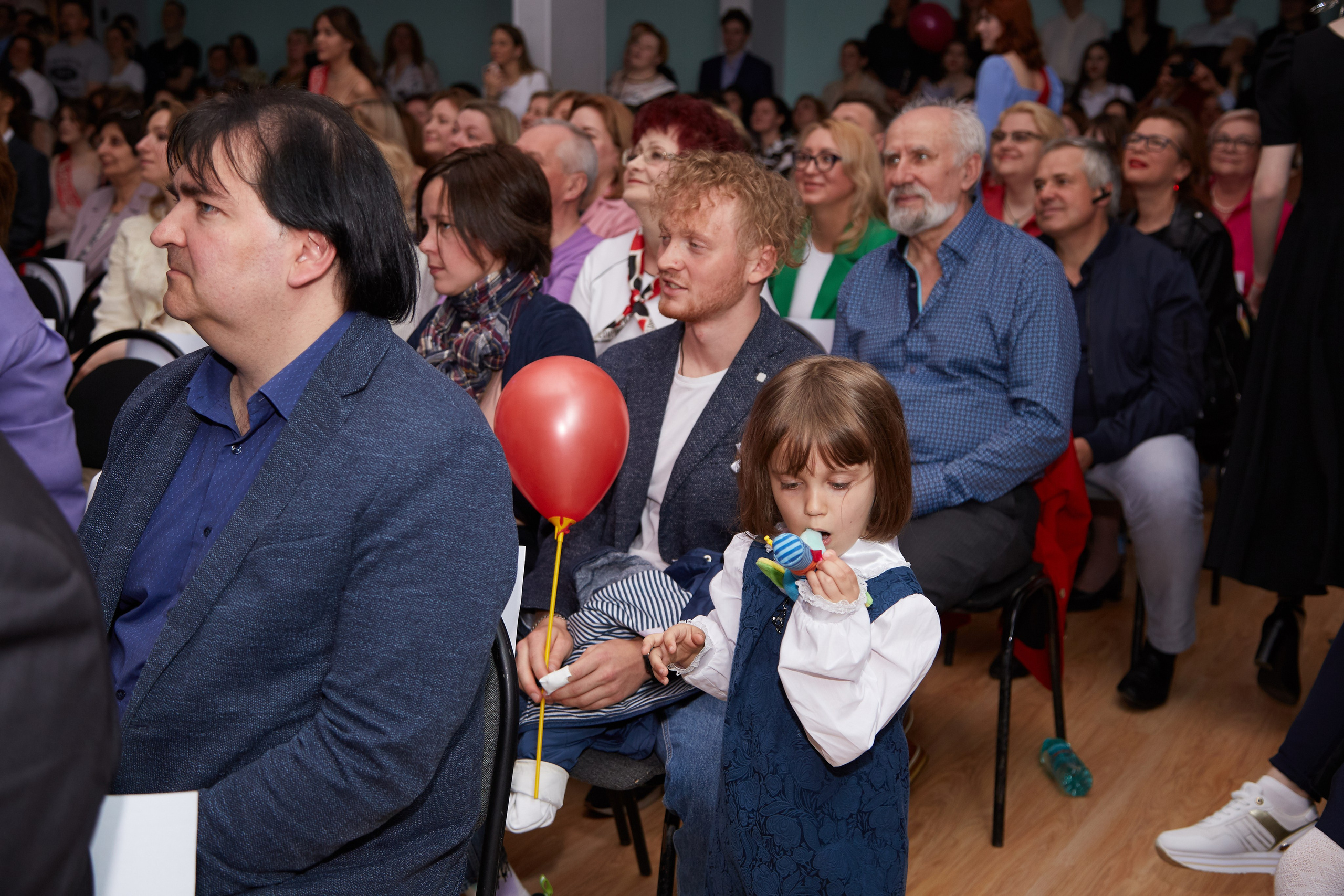 Последний звонок. Фотограф Савченко Люба. Москва