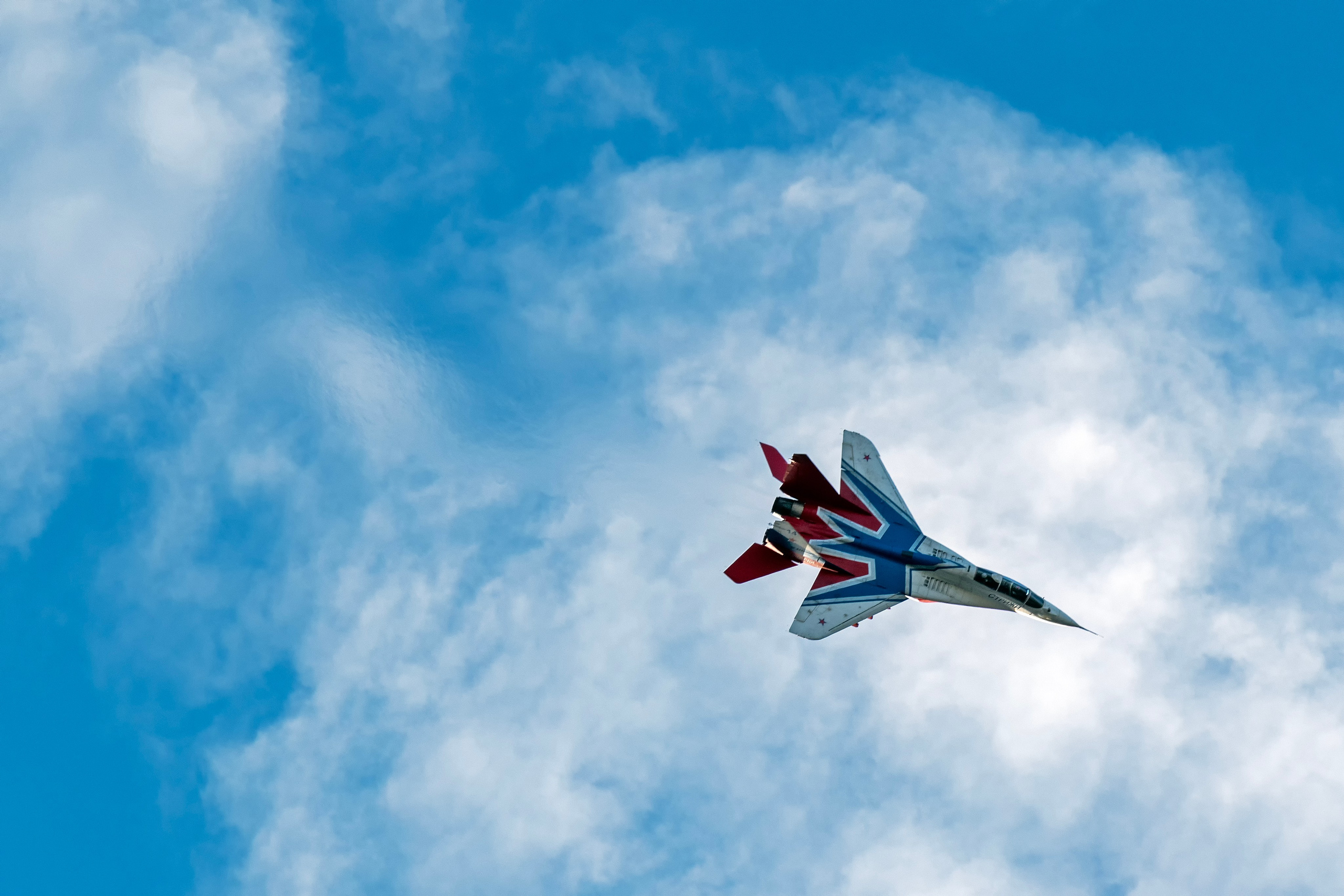 Авиация: самолеты, вертолеты, небесные зарисовки. От прошлого к будущему авиации через фотографию