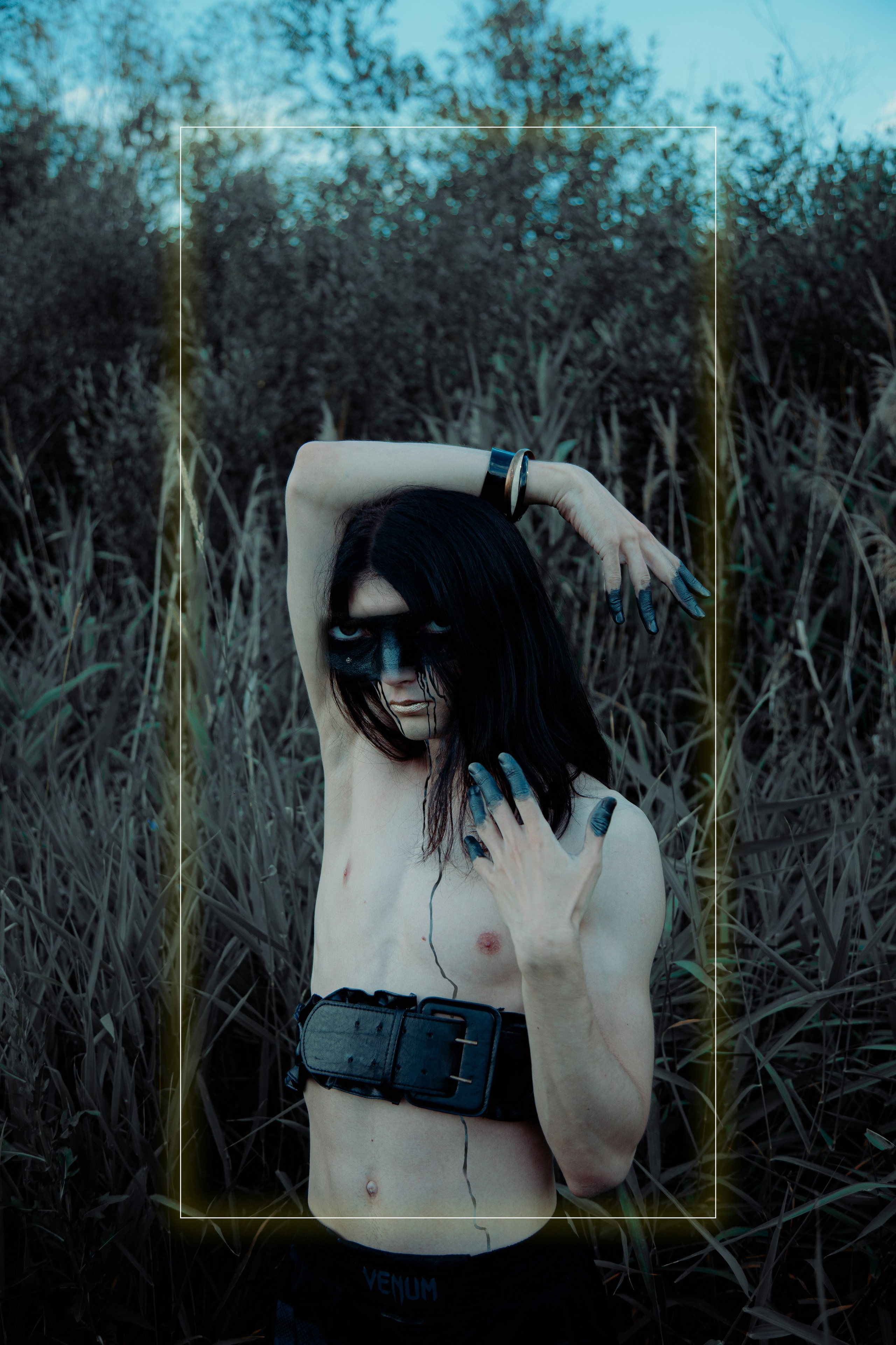 Адепт Vogue упавший с маршрутки. Креатор Ольга Яш