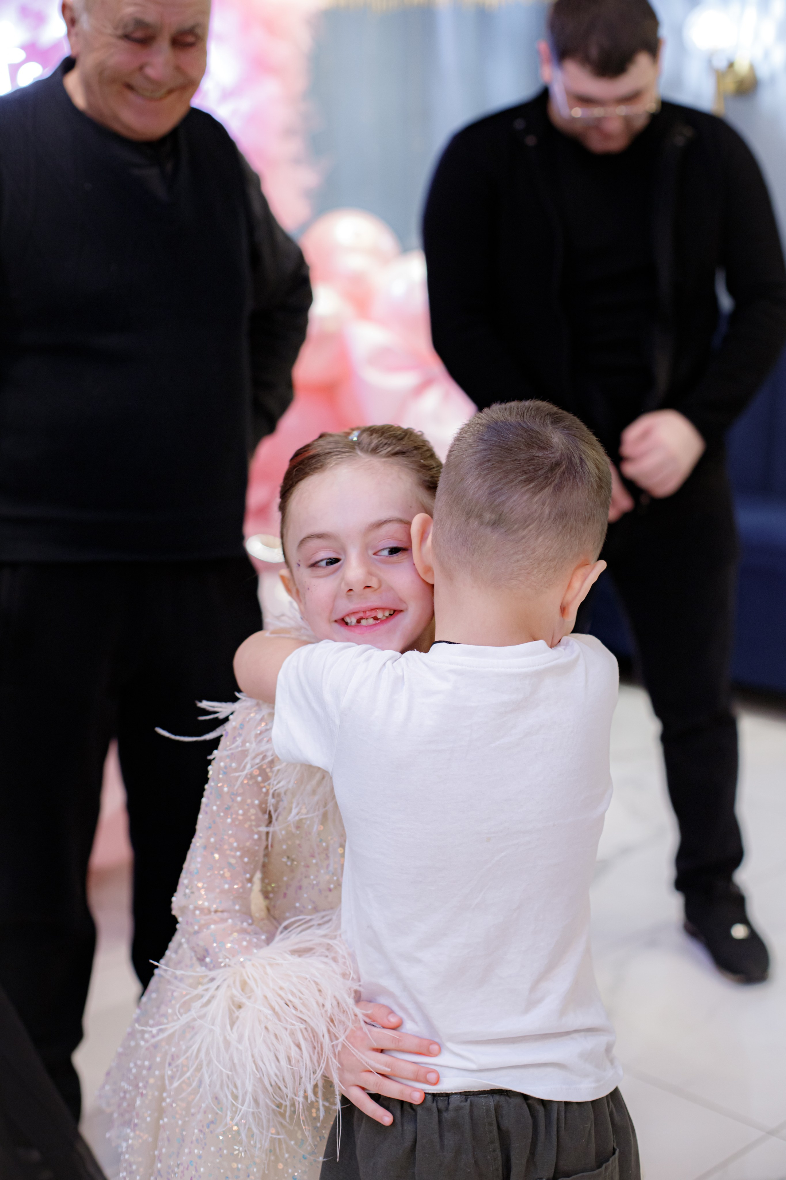 ASIA'S BIRTHDAY PARTY. Photokarish