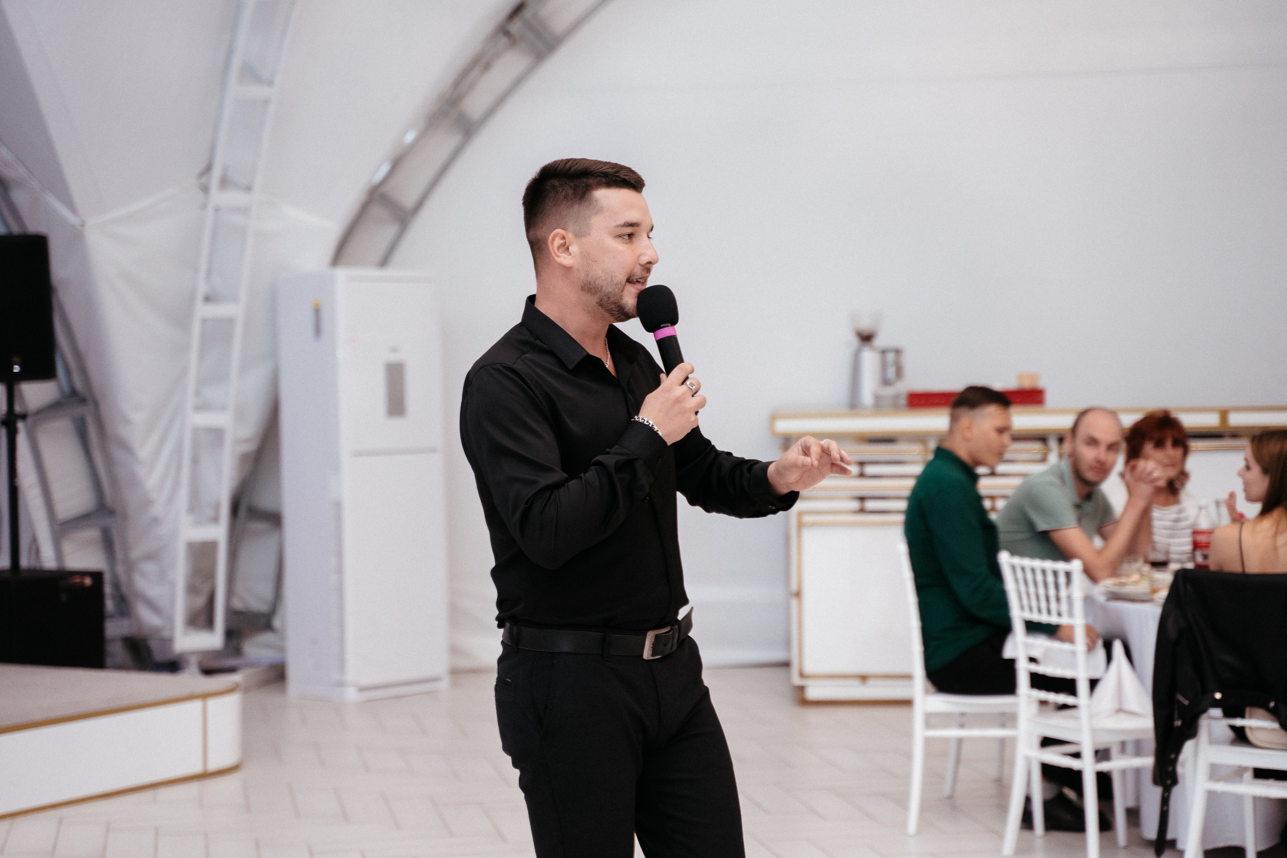 Ави Центр. Свадебный фотограф в Симферополе