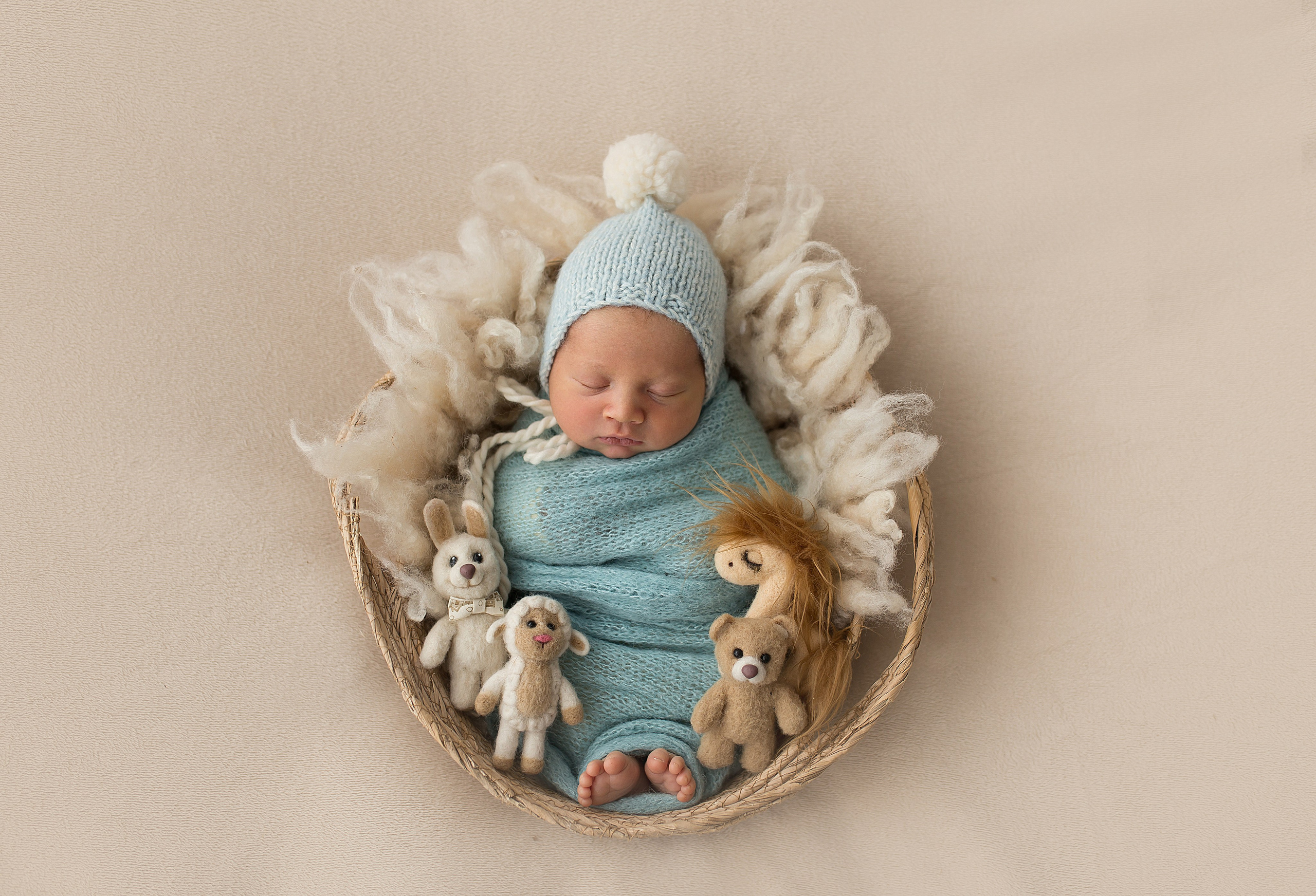 Фотосессия новорождённого. Фотограф новорождённых малышей и детский фотограф В Казани Лана Максим