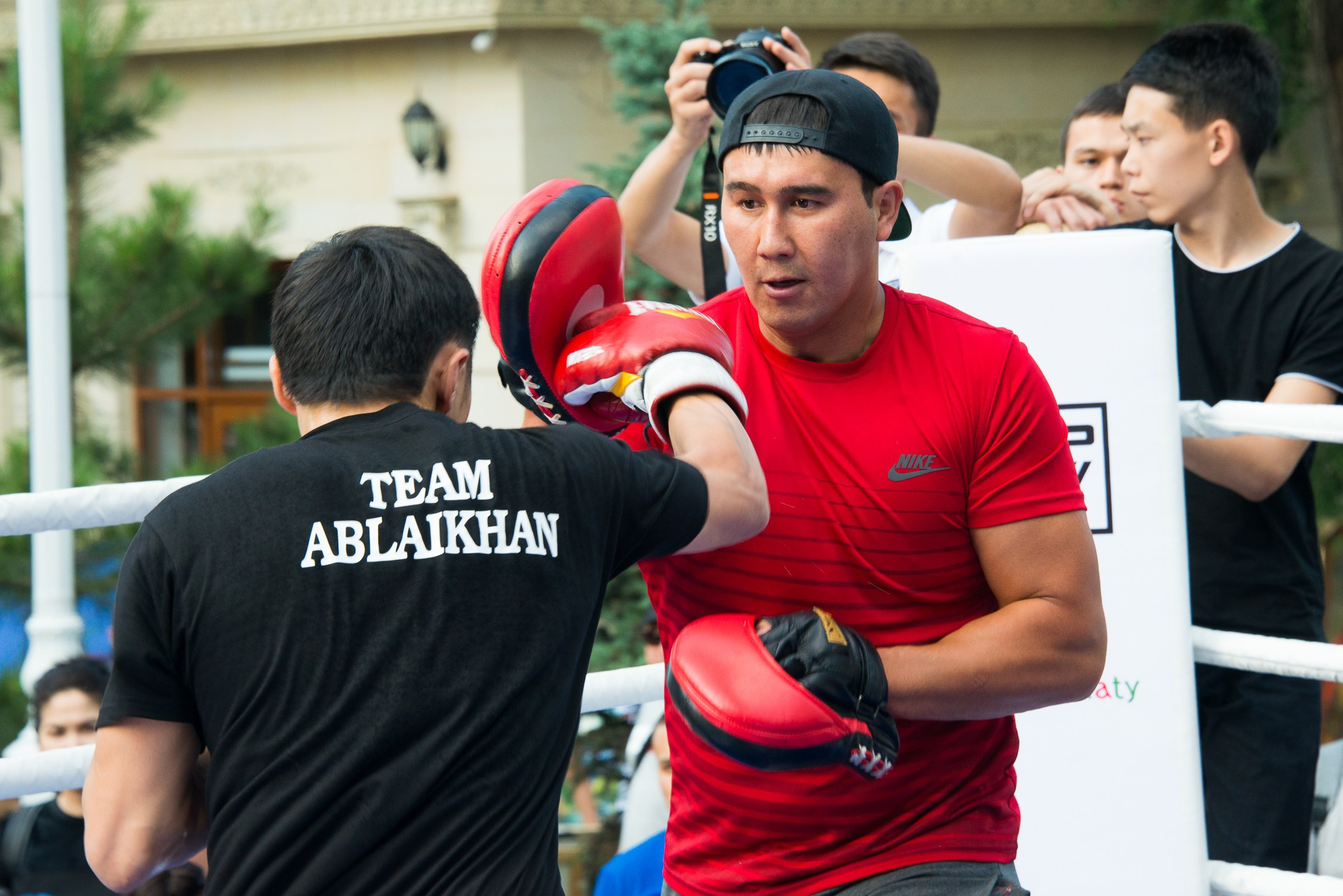 Бокс. Фотосъёмка. Фотограф Сергей Авдеев-семейный и детский фотограф в Алматы