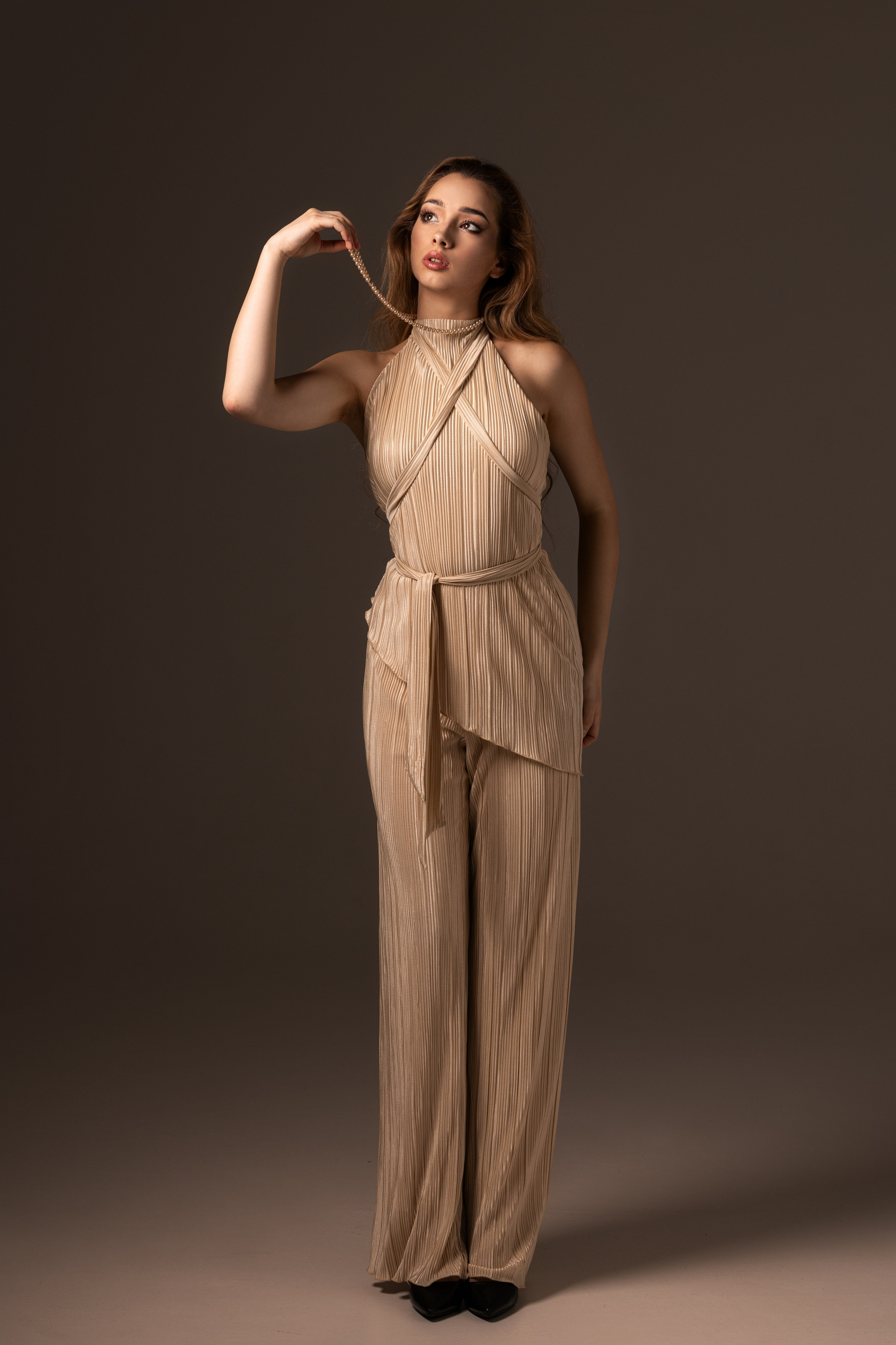 Студийная съемка с Полиной на циклораме в формате для «себя». Дмитрий Шульгин, портретный фотограф в Воронеже