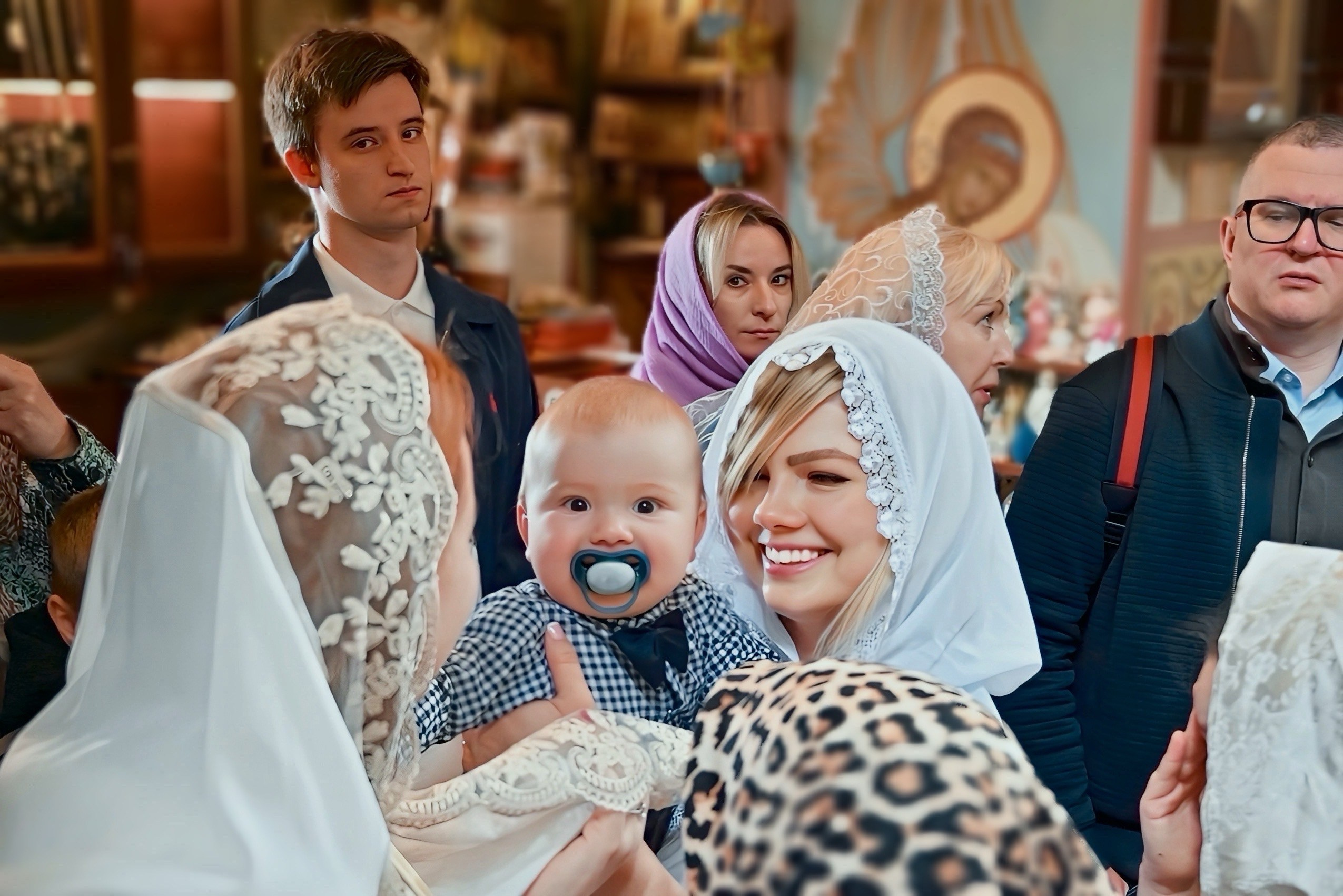 Крещение мама Лилия. Семейный и детский фотограф Москва