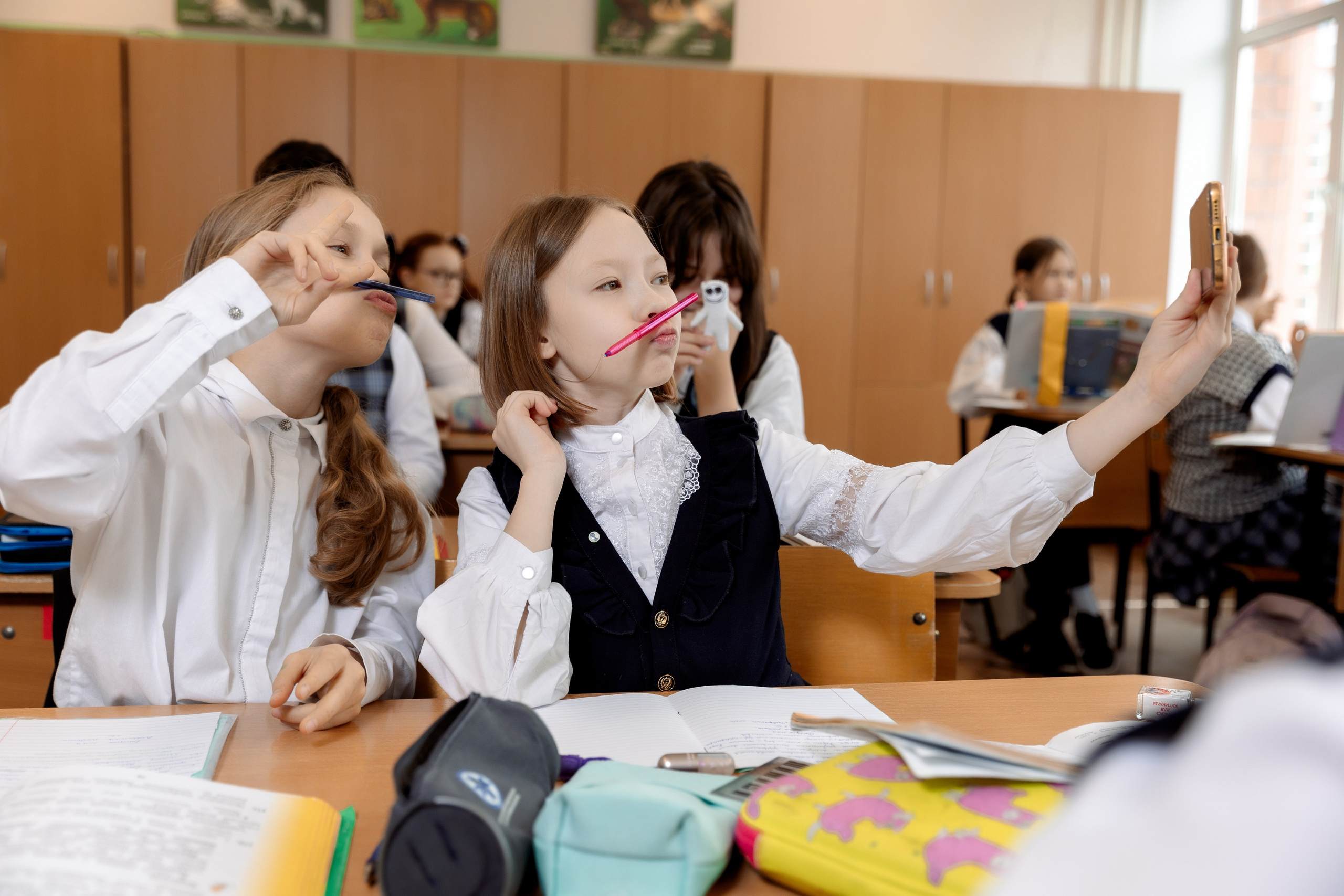 Школа 54 4А кл (2023-24) 2 часовая фотосессия в школе. Свадебный и Семейный фотограф г. Ижевск Гульназ Солдатова. Гульназ фото
