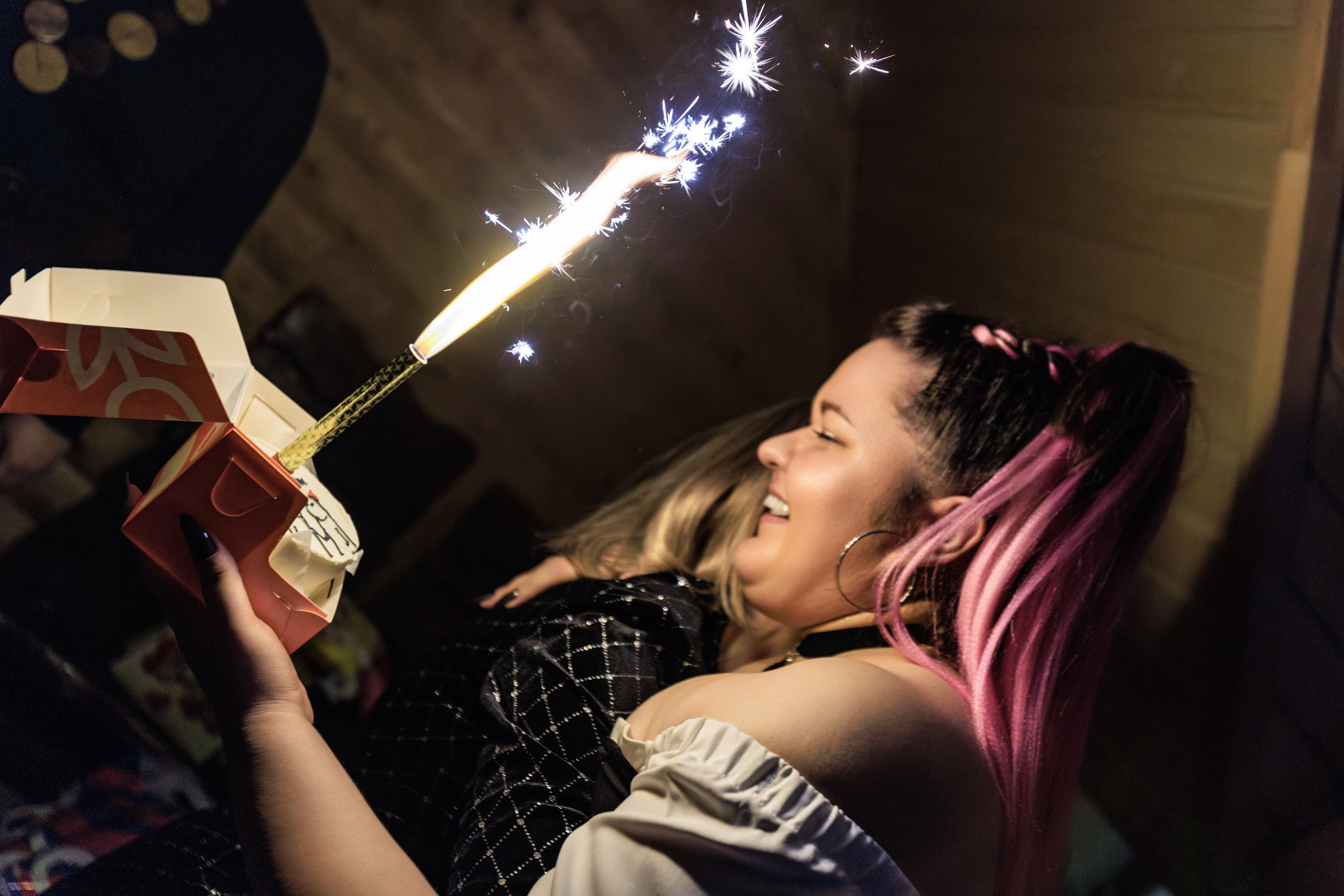 День рождения Алёны. Репортажный фотограф Екатеринбург | Яркий, качественный репортаж | Концерты, клубы, репортаж, праздники, корпоративы