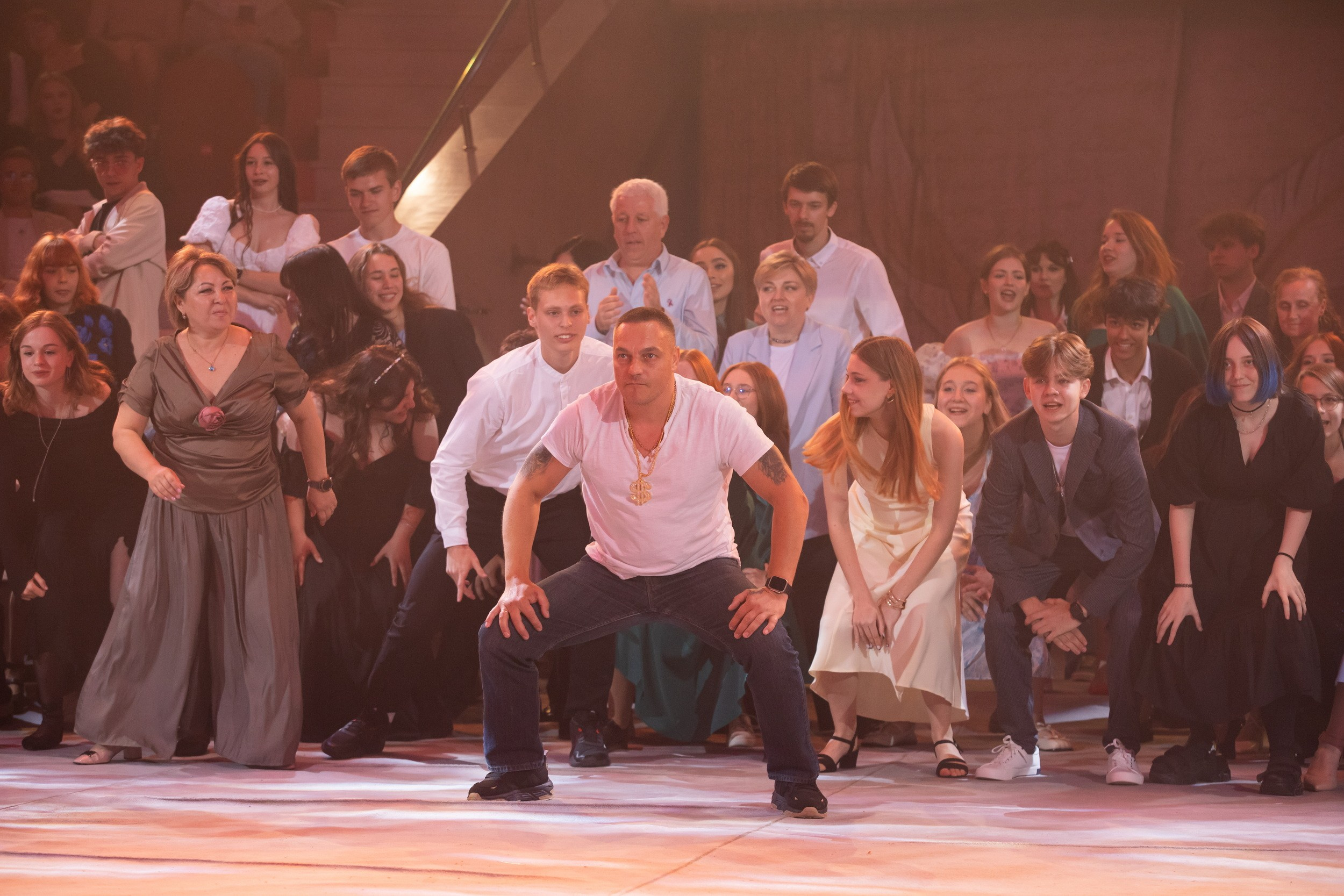 Городской бал выпускников (24 июня 2025). Репортажный фотограф Алексей Пирязев