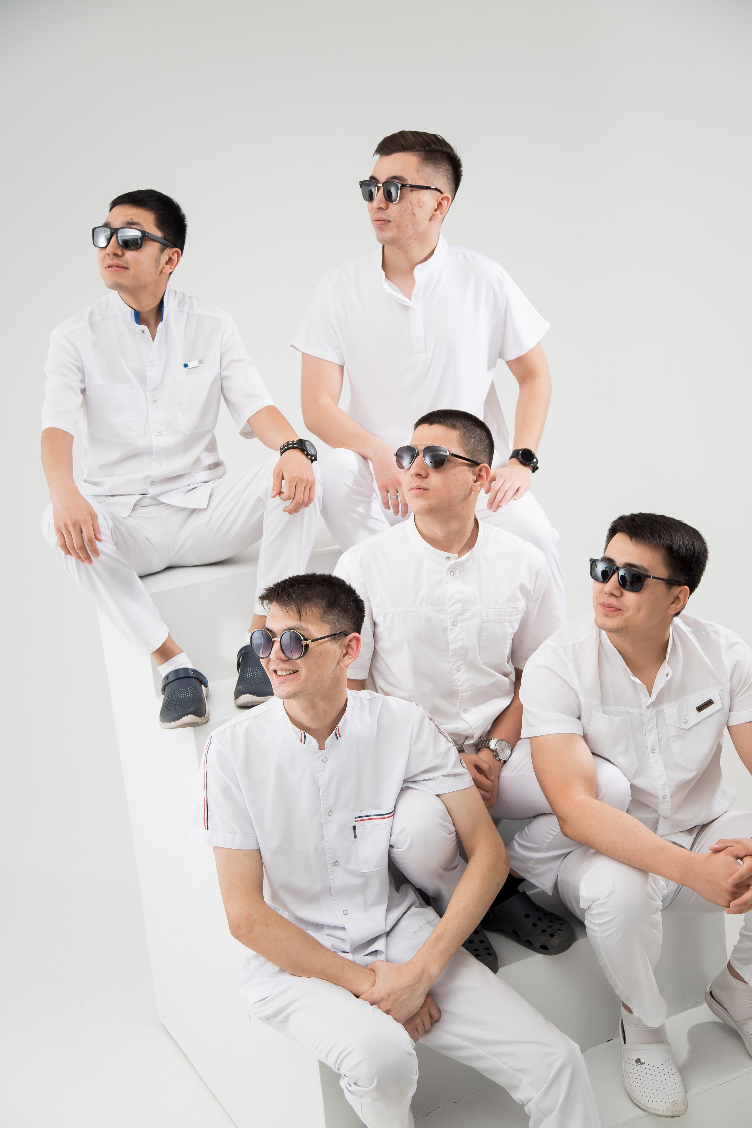 Мед Студенты. Свадебный и студийный фотограф в Алматы Ильяс Кырбаев