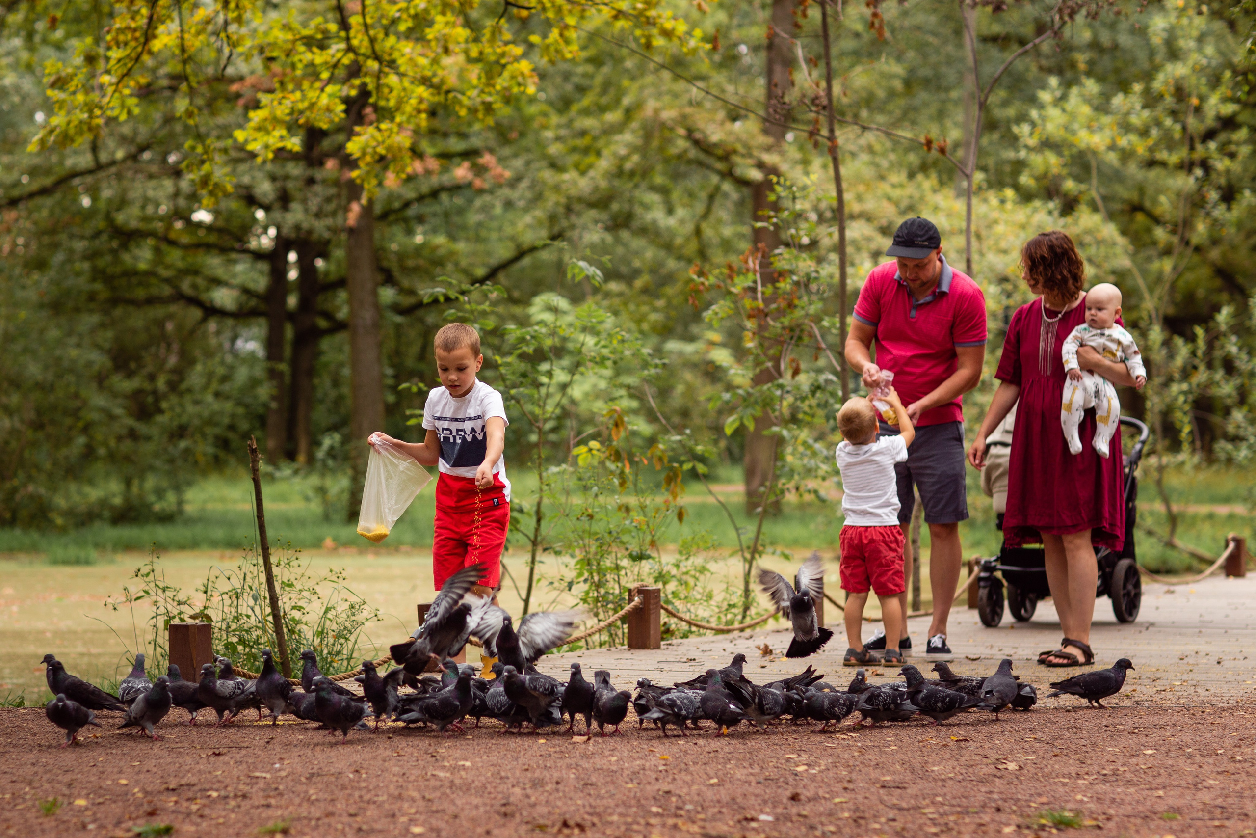 Семейная прогулка в парке. Семейный фотограф Фрязино Зрячева Кристина