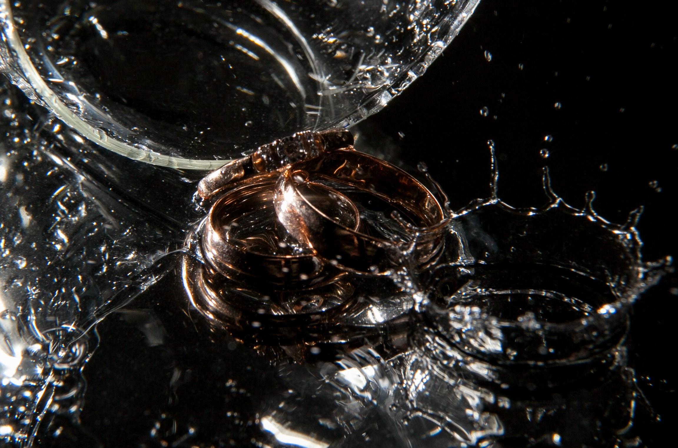 Связь со мной. Фотограф крещение венчание в Петербурге! Помогает подобрать храм и посоветовал душевного батюшку в СПб