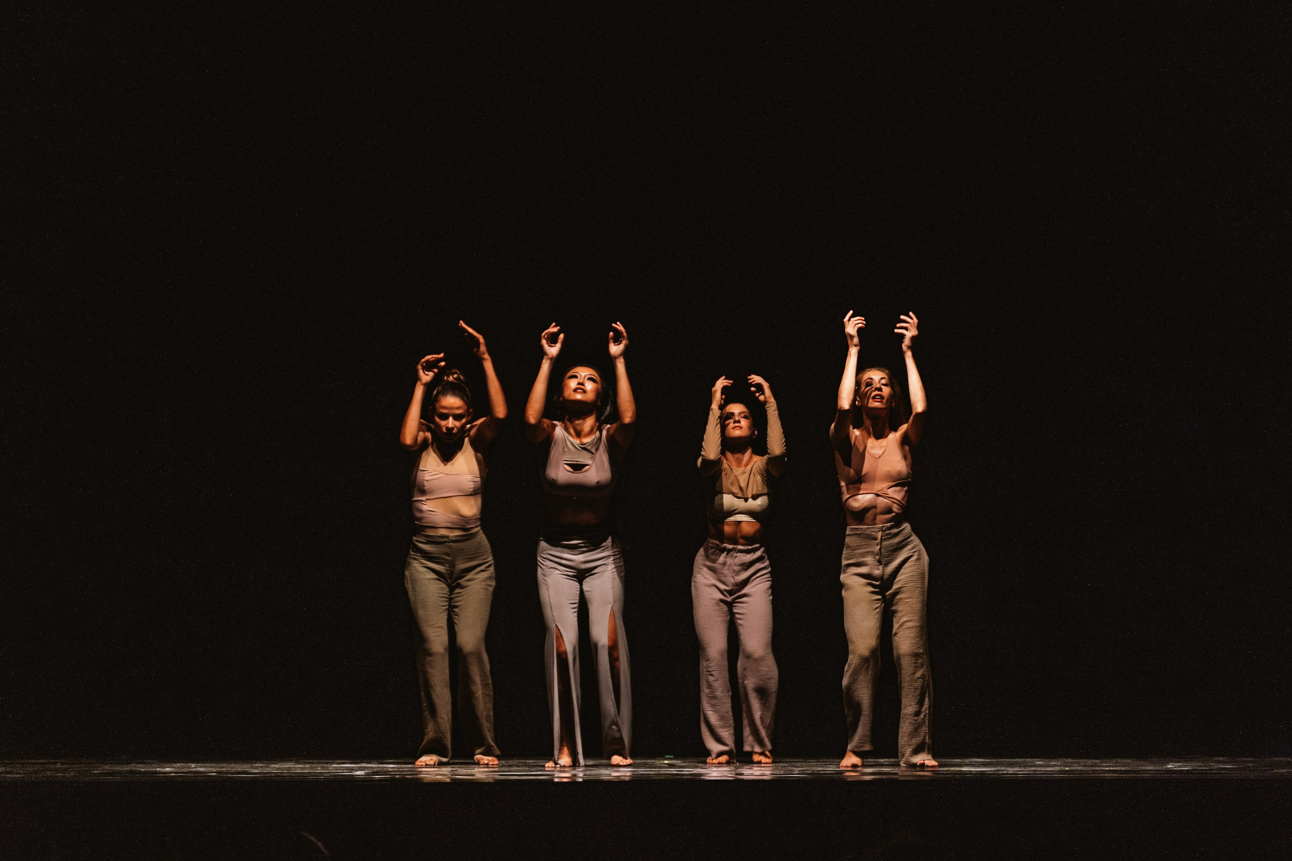 Corporate Event Photography: Capturing Success in Every Frame. Family Lifestyle Photographer in Lucca, Italia