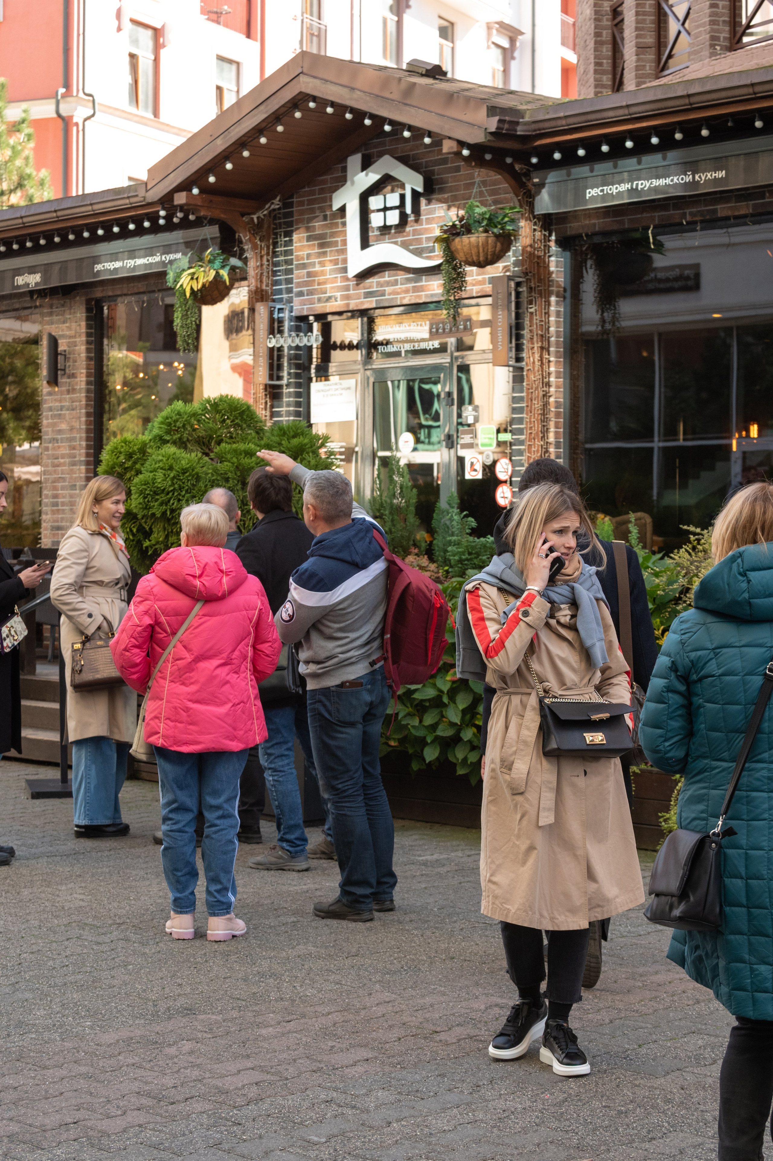 Mice мероприятие — прогулка на водопад Поликаря на курорте Красная Поляна. Репортажный фотограф в Красной Поляне и Сочи Павлюченко Екатерина