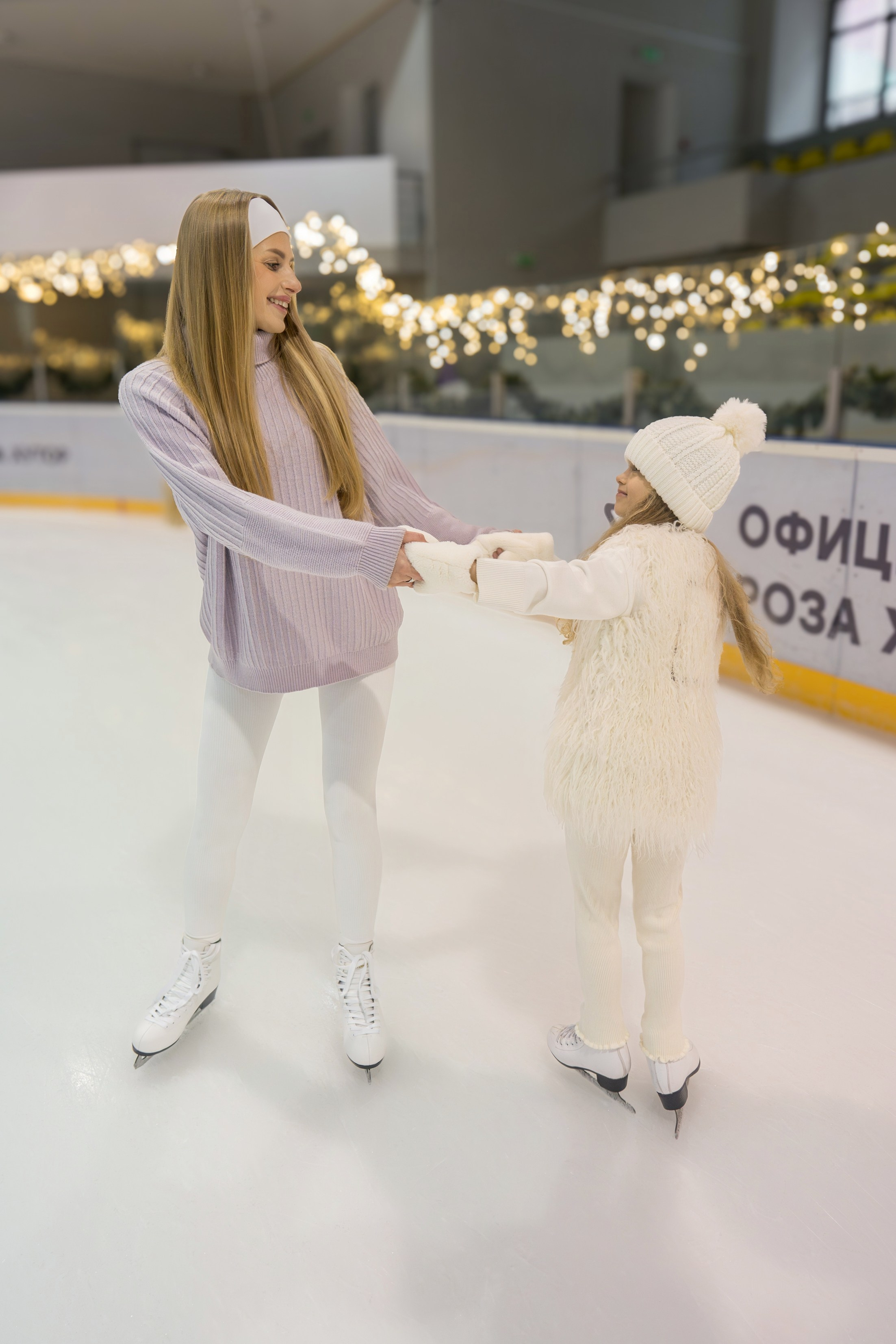 Контент съемка на катке для курорта Роза Хутор. Репортажный фотограф в Красной Поляне и Сочи Павлюченко Екатерина