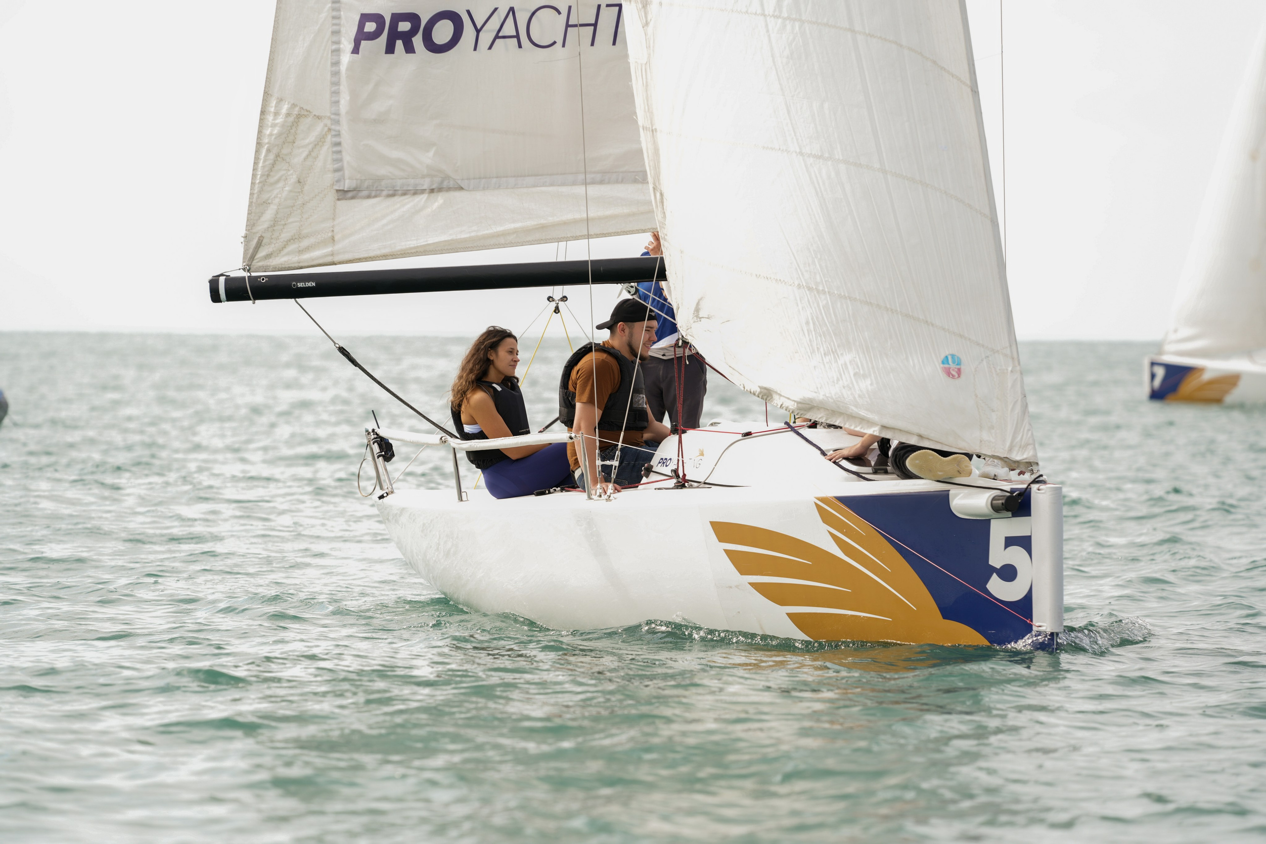 Яхтенная регата для компании Агрегатка. Репортажный фотограф в Красной Поляне и Сочи Павлюченко Екатерина