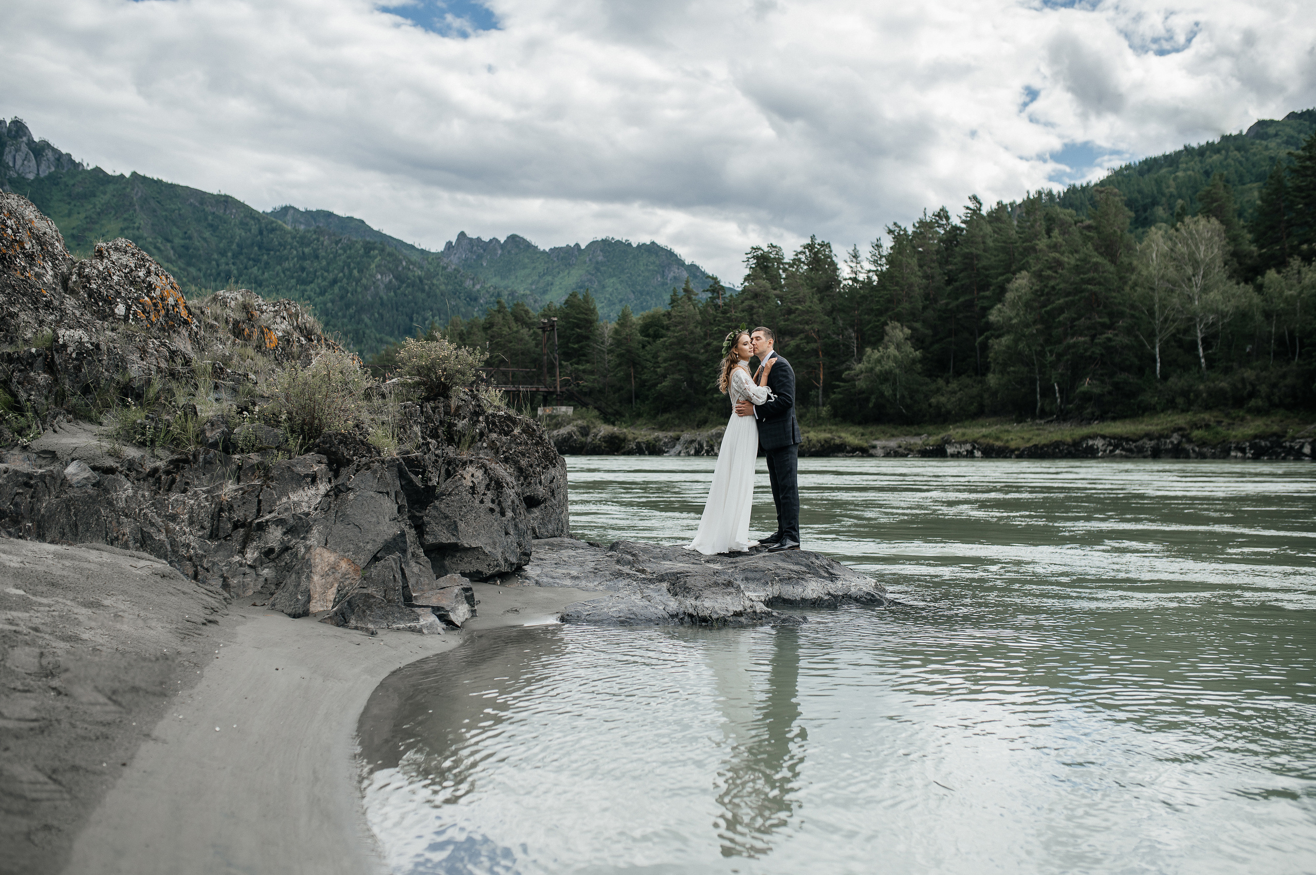 Игорь и Виктория. Свадебная  съемка на Алтае