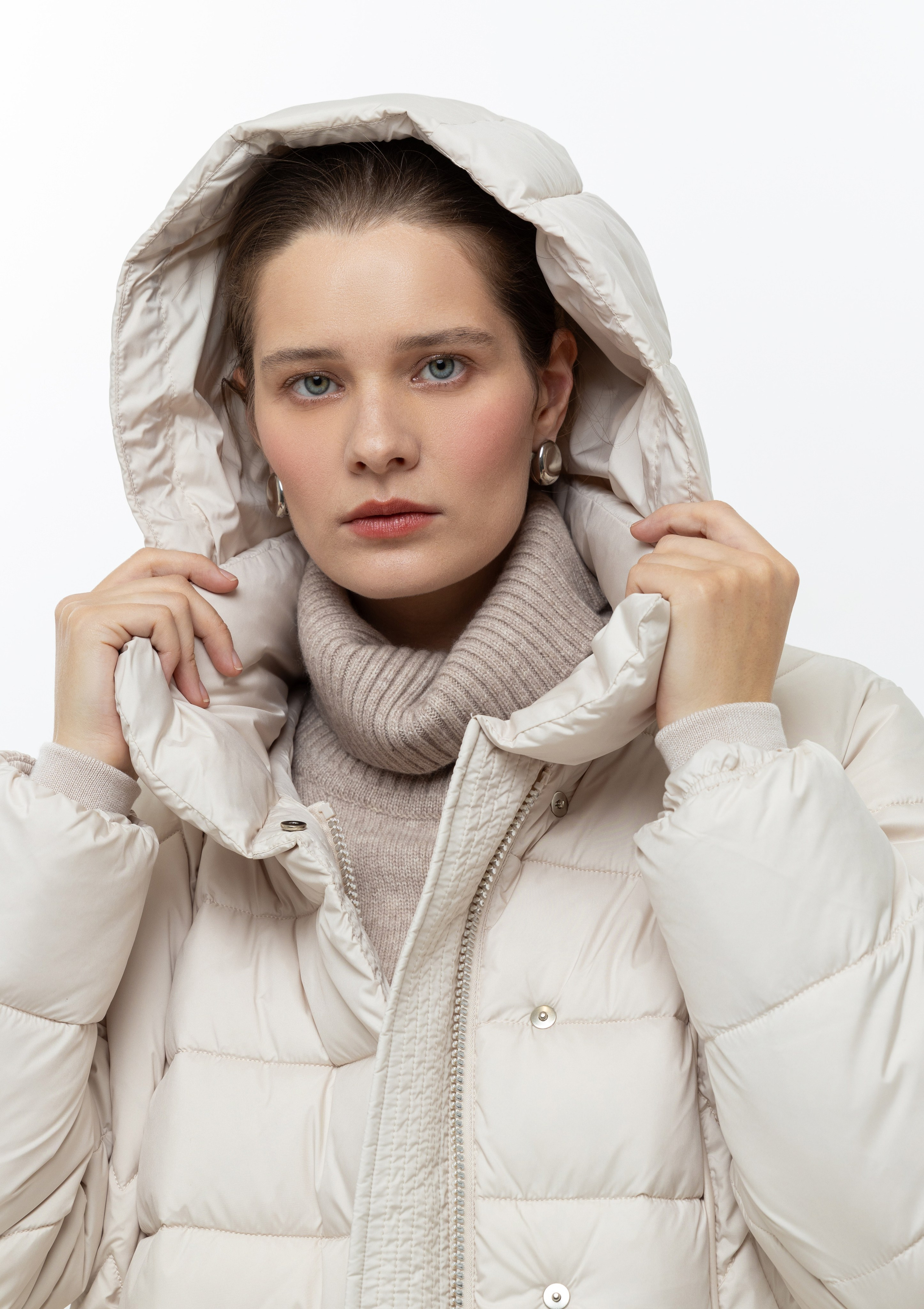 Каталог. Верхняя одежда + трикотаж бренда. 4ч,. Визажист для брендов, Фэшн продюсер Олеся Глушкова