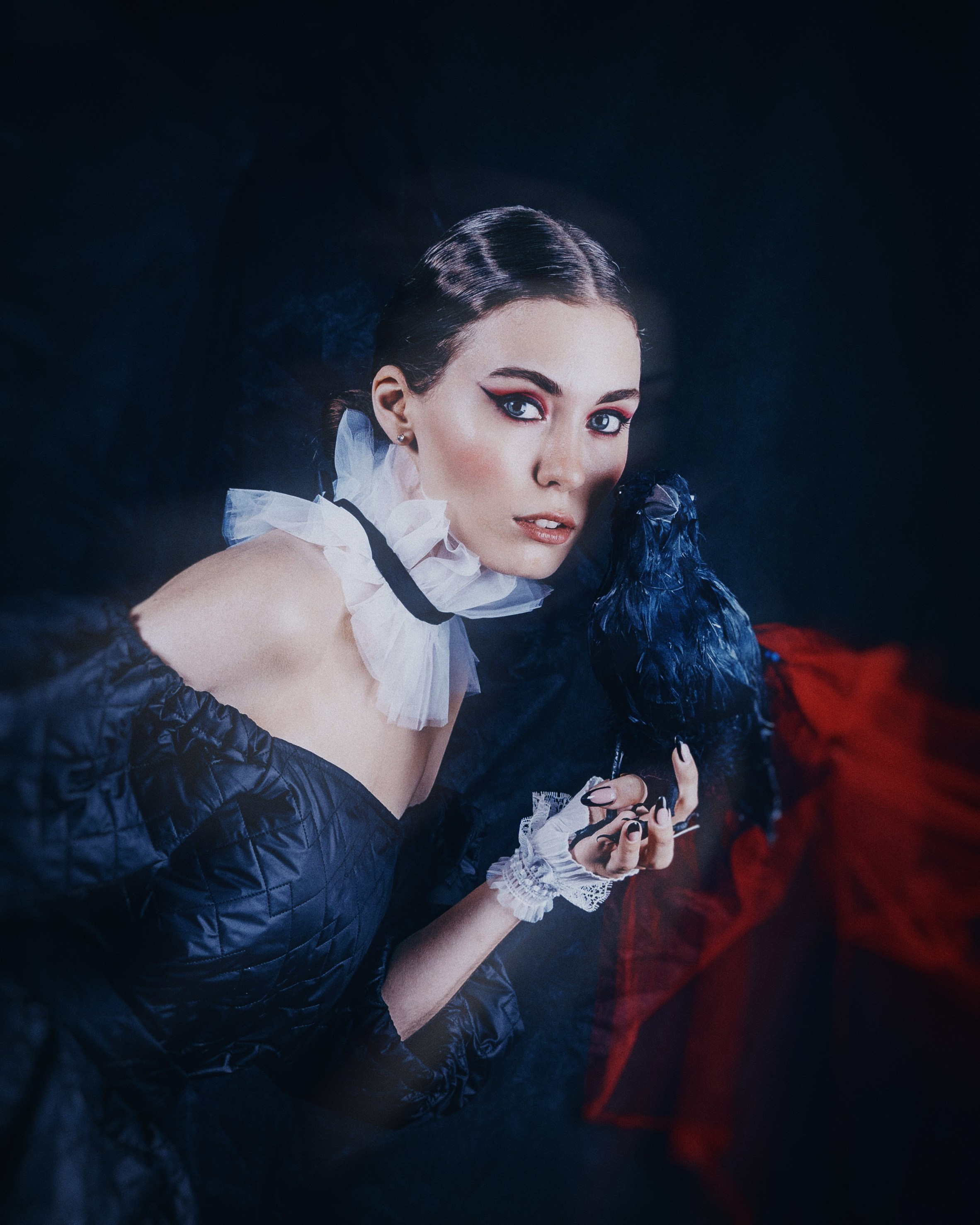 Креативная тематическая индивидуальная портретная съёмка. Фотограф Екатеринбург для вас или вашего бренда