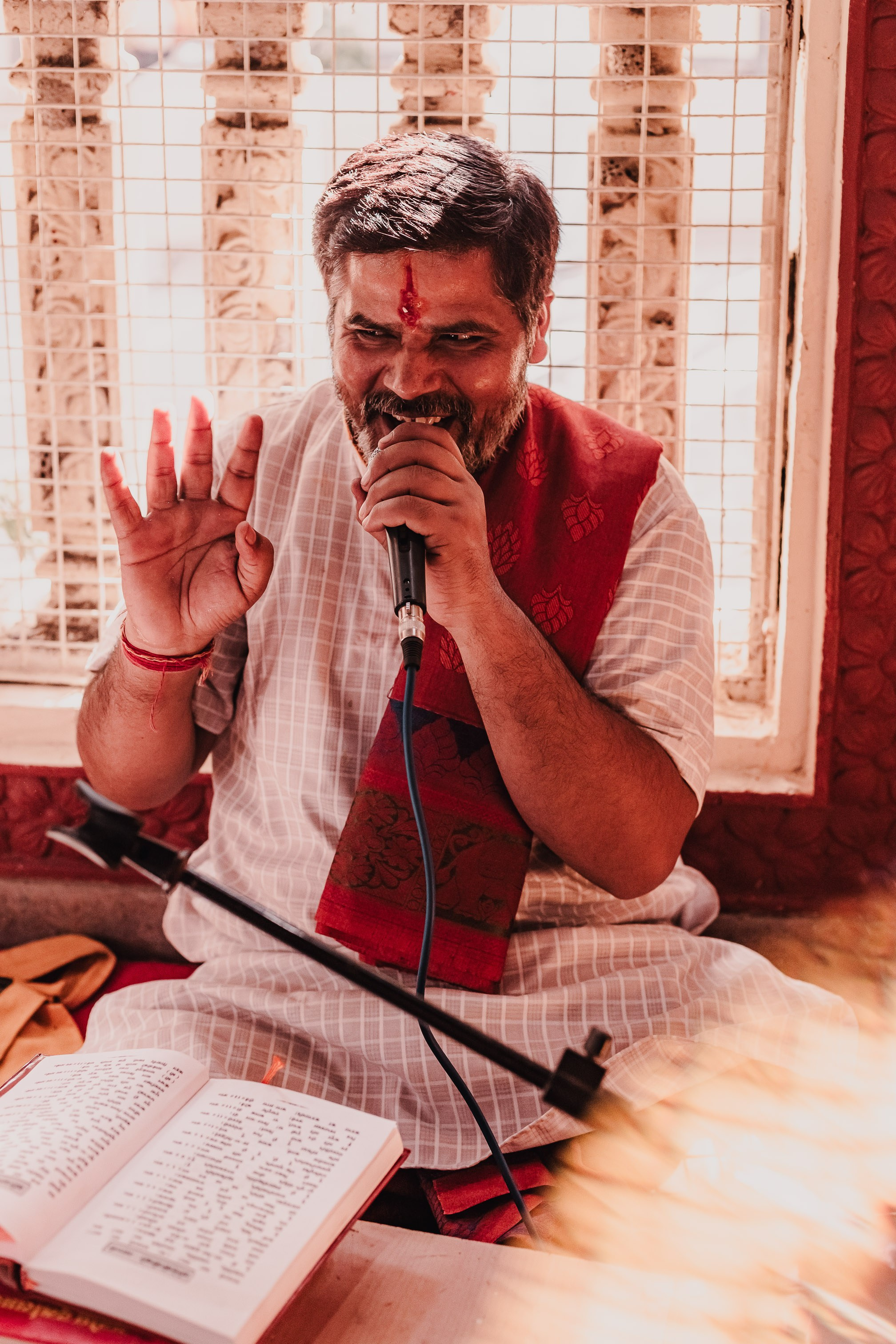 Navaratri yajna at Devraha Baba Ji ashram. Мариам Багдасарян