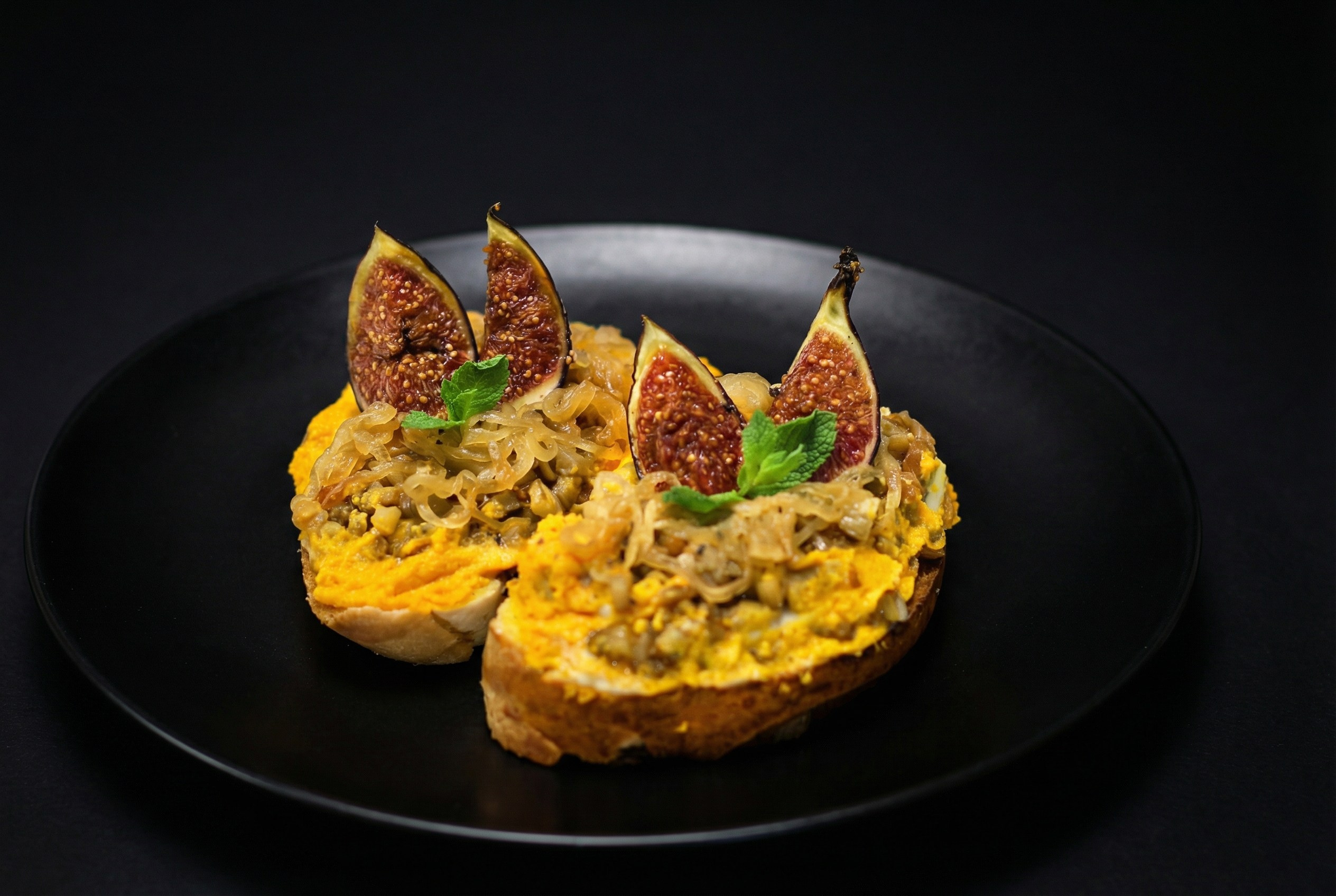 Предметная съемка брускетты. Шаблоны и дизайны выпускных альбомов и фотокниг