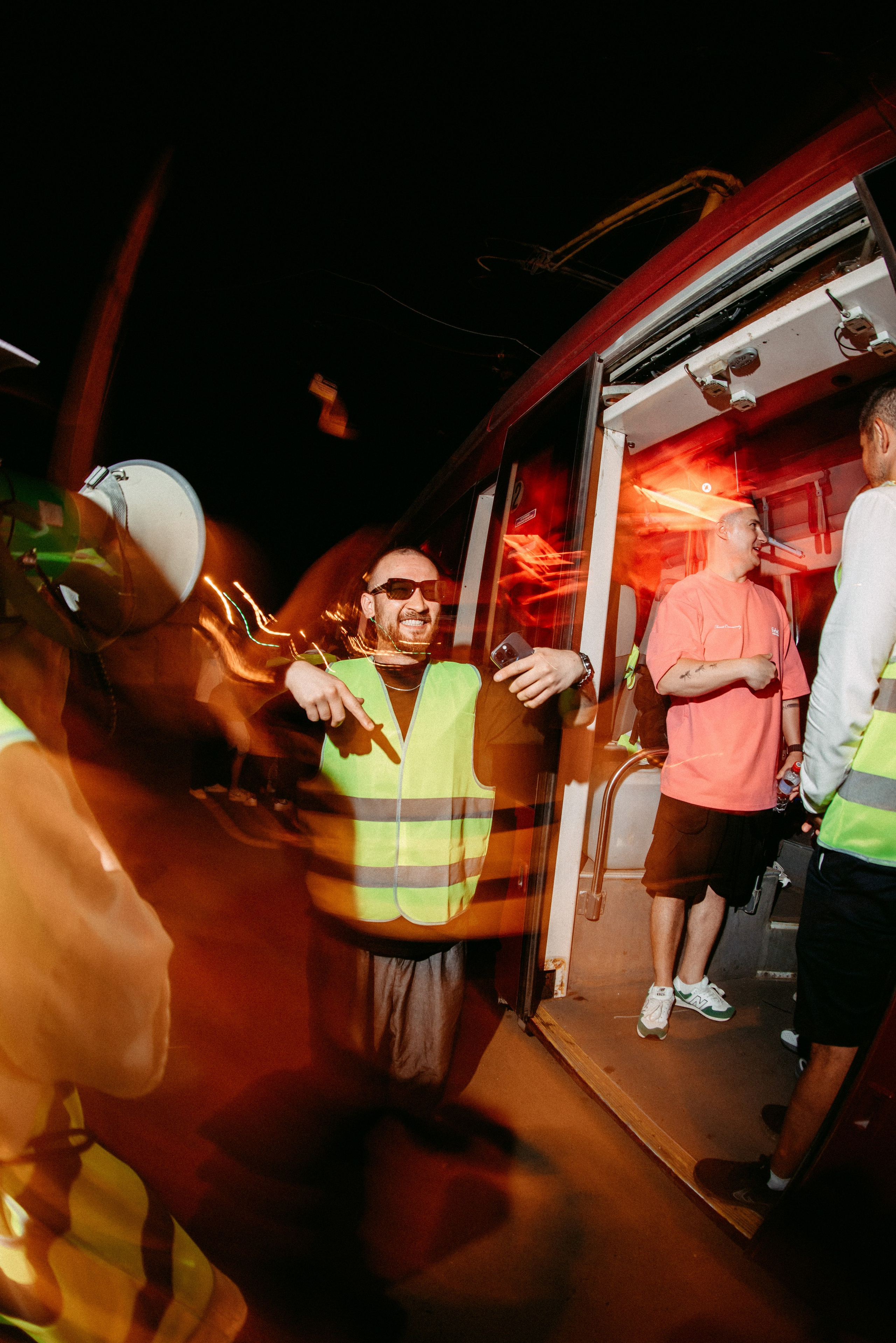 Вечеринка в трамвае / 2024. Саша Копылов, фотограф в Казани