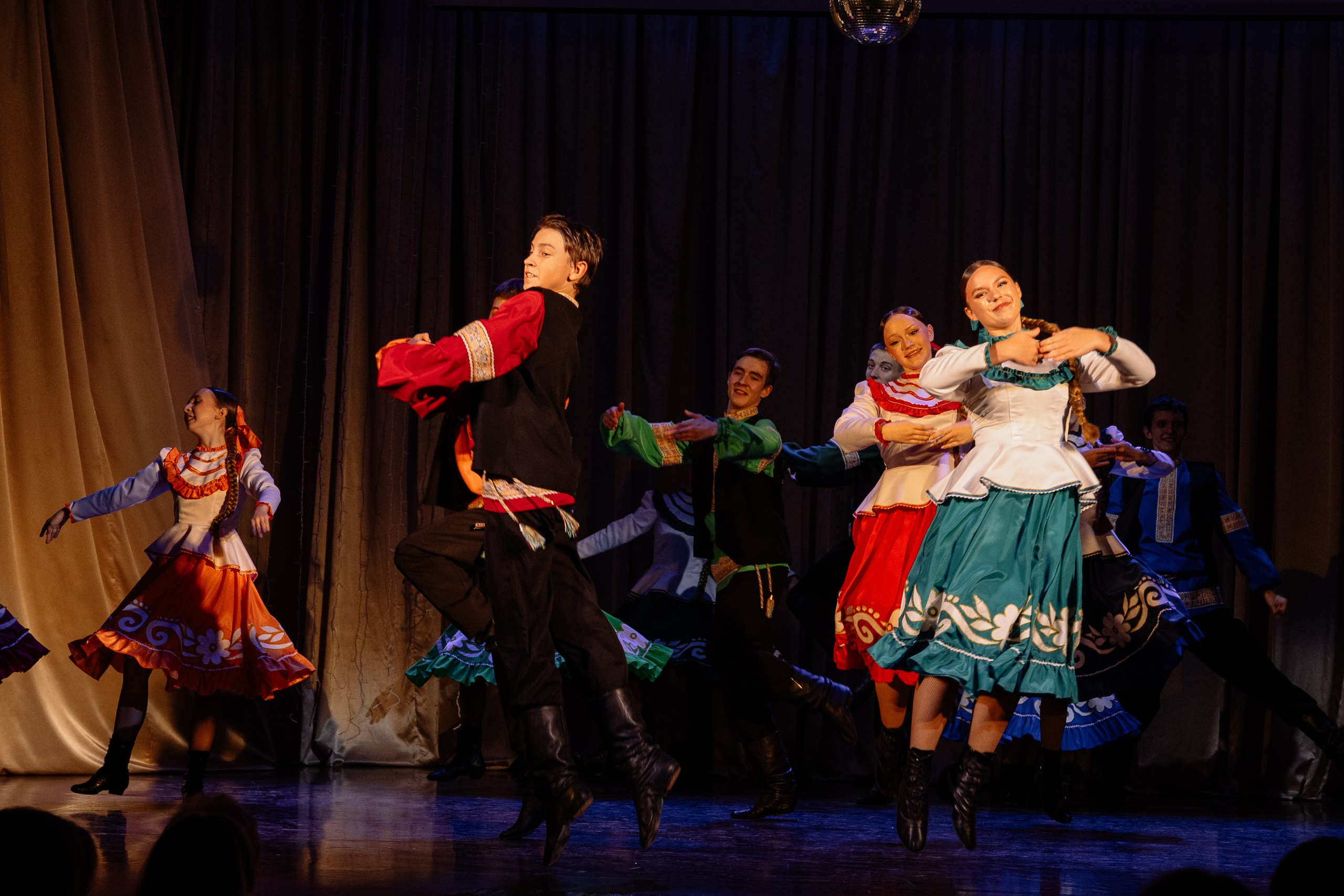 Сибирские узоры ДК Ефремова. Фотограф Юлия Мальцева