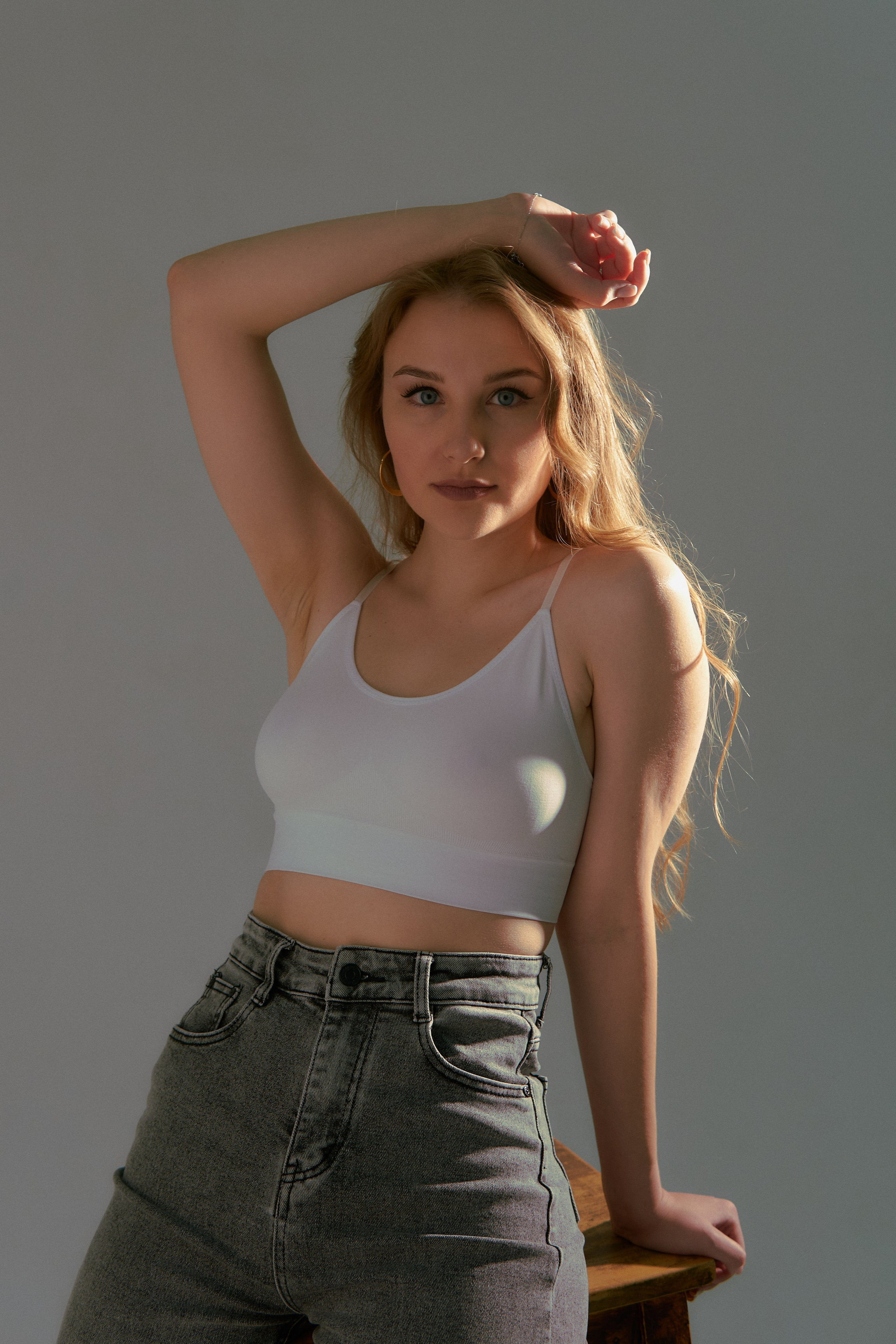 Стильная фотосессия в студии в шубе и белье. Фотограф Наталья Воронина Москва