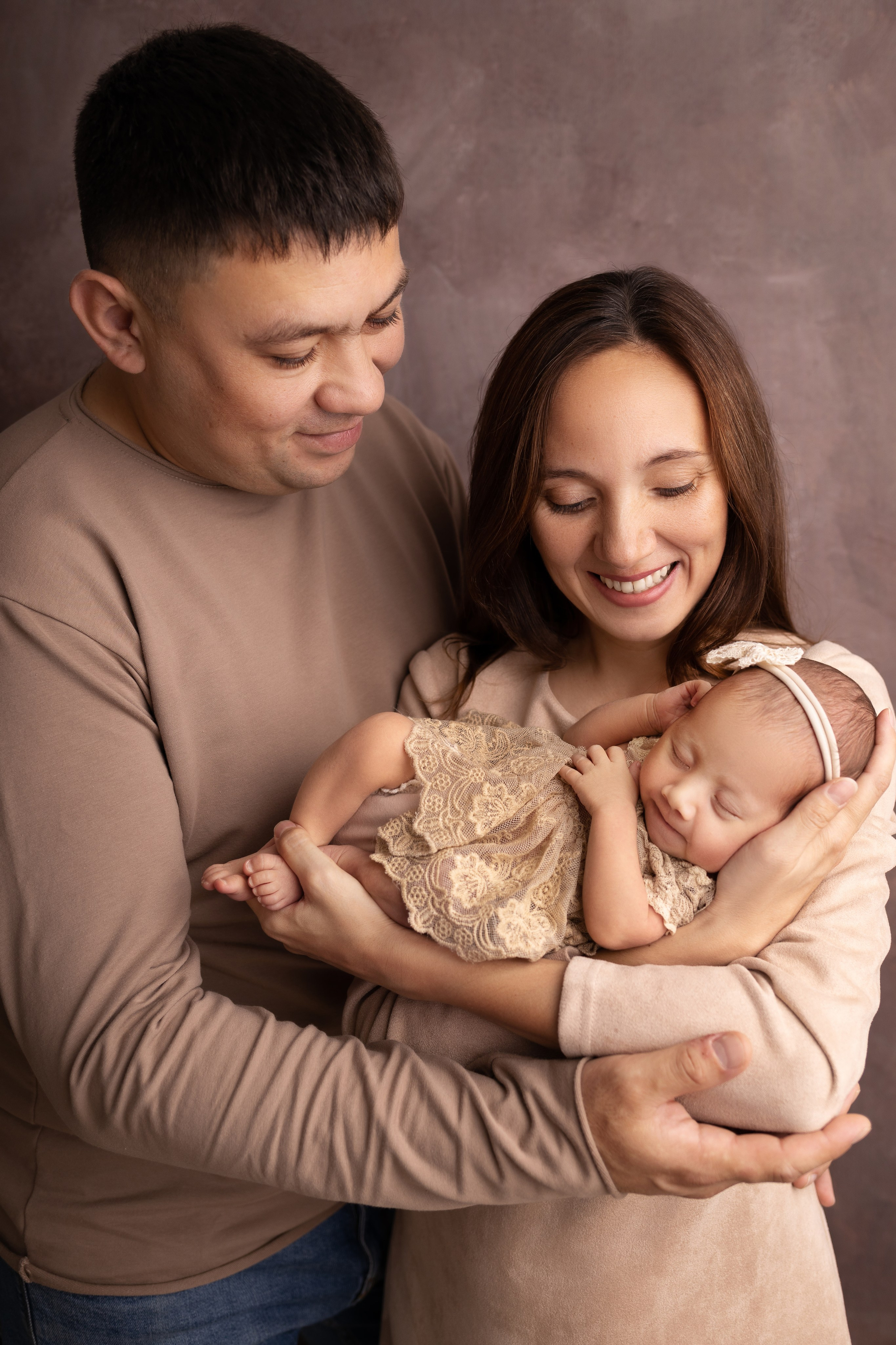 Семейные кадры от Elvira Kamaeva. Фотограф новорожденных малышей в Омске и Омской области Эльвира Камаева