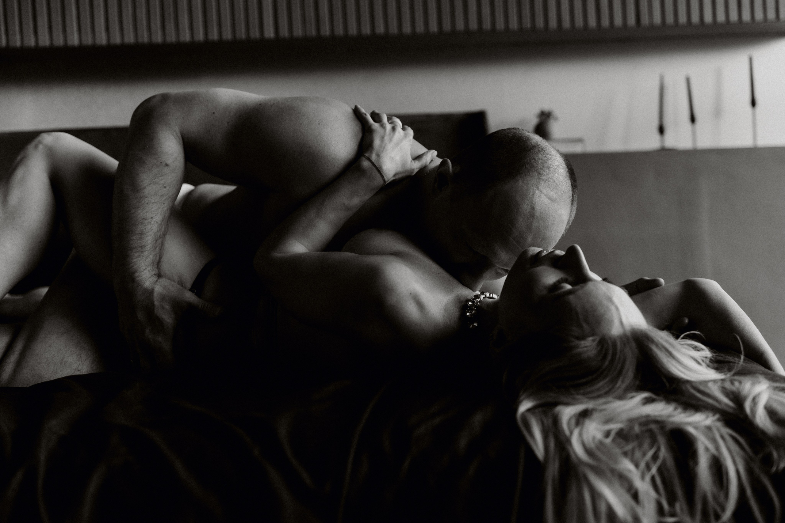 Портфолио — парные эротические фотосессии — фотограф Анастасия Инвиш. Эротическая фотосессия в стилю ню в Москве — заказать ню фотосессию от 19 800 руб!