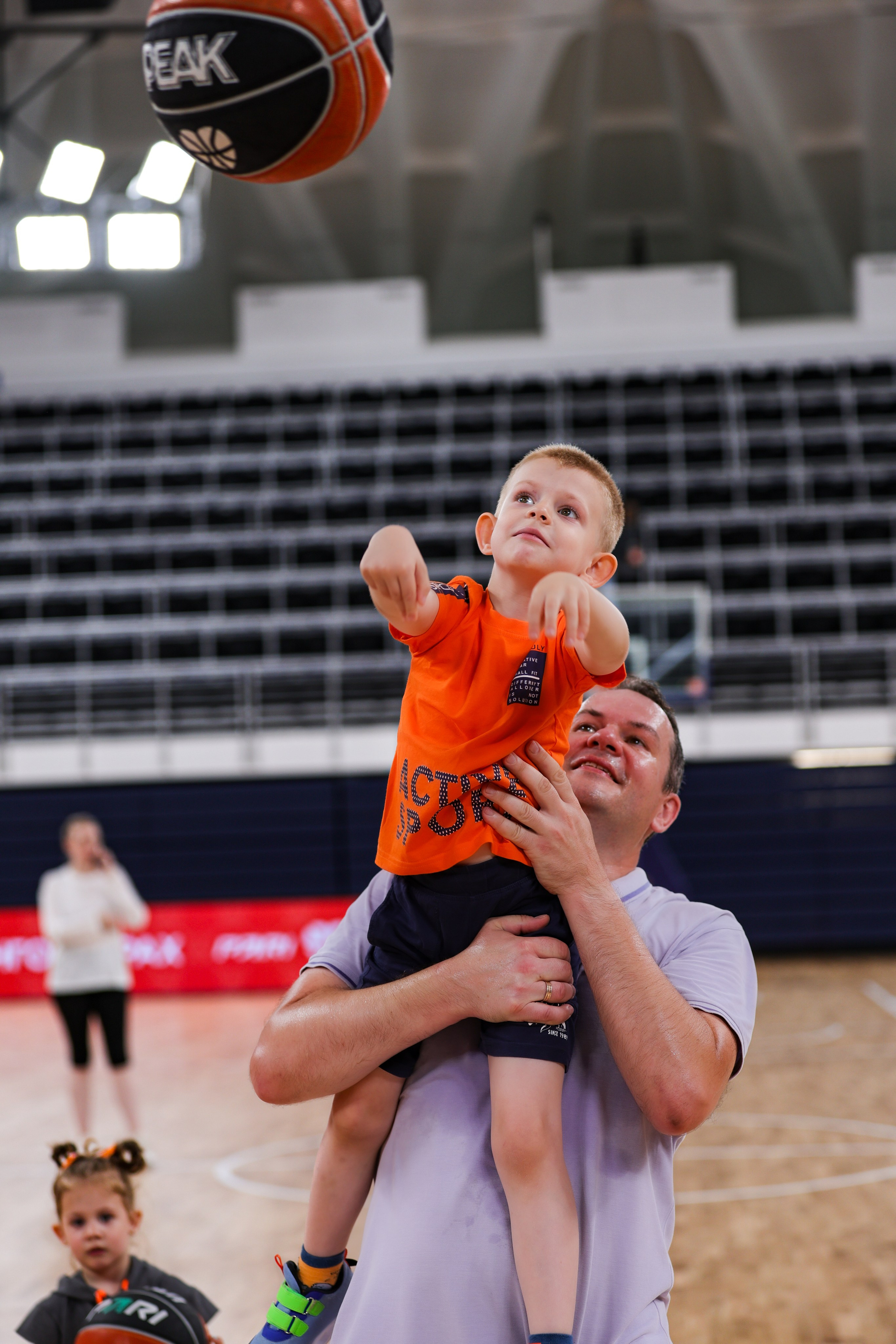 День рождения на баскетбольной площадке. Фотограф в Москве портреты | репортажи | спорт