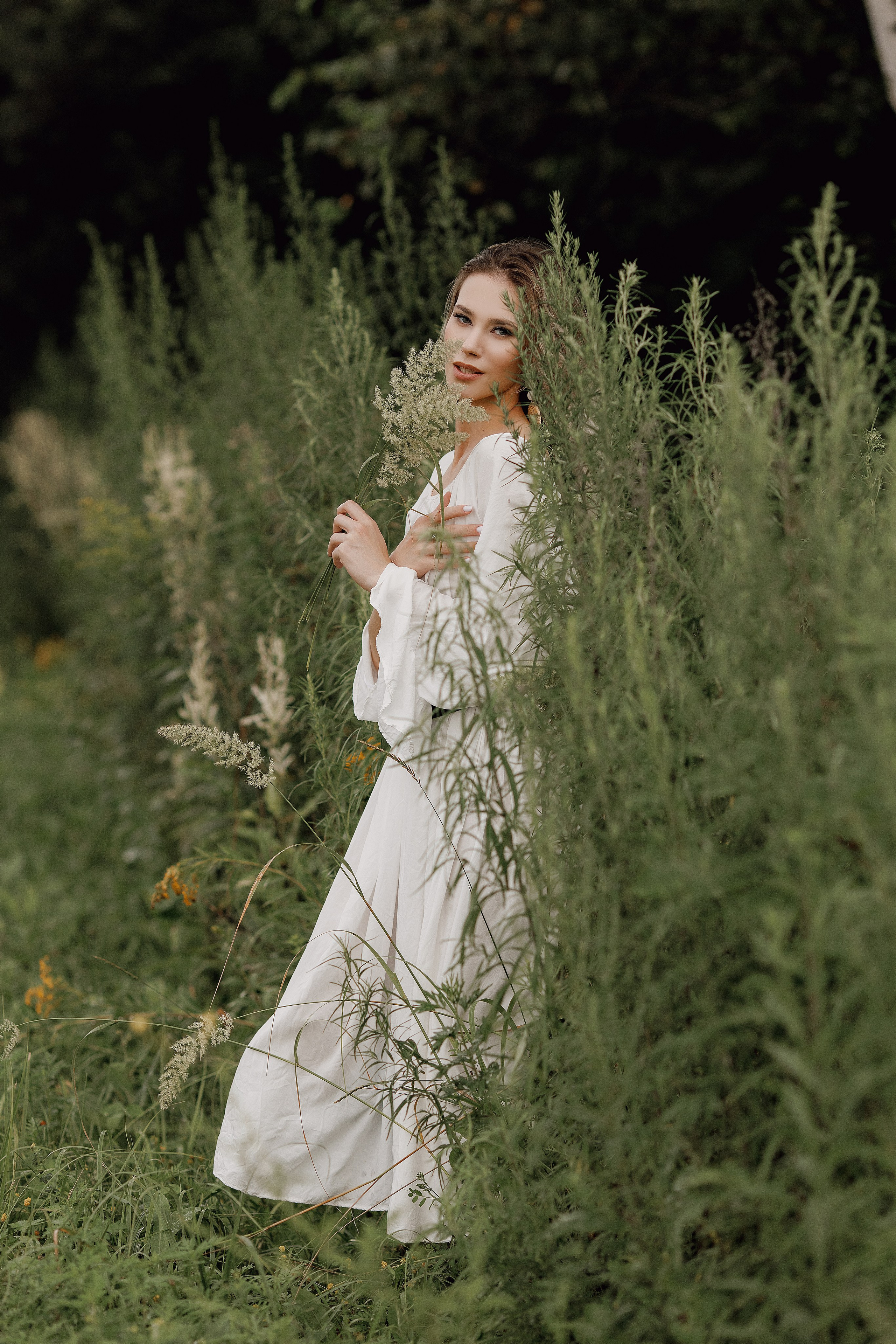 Вечерняя прогулка в поле. Свадебный фотограф Санкт-Петербург  Москва