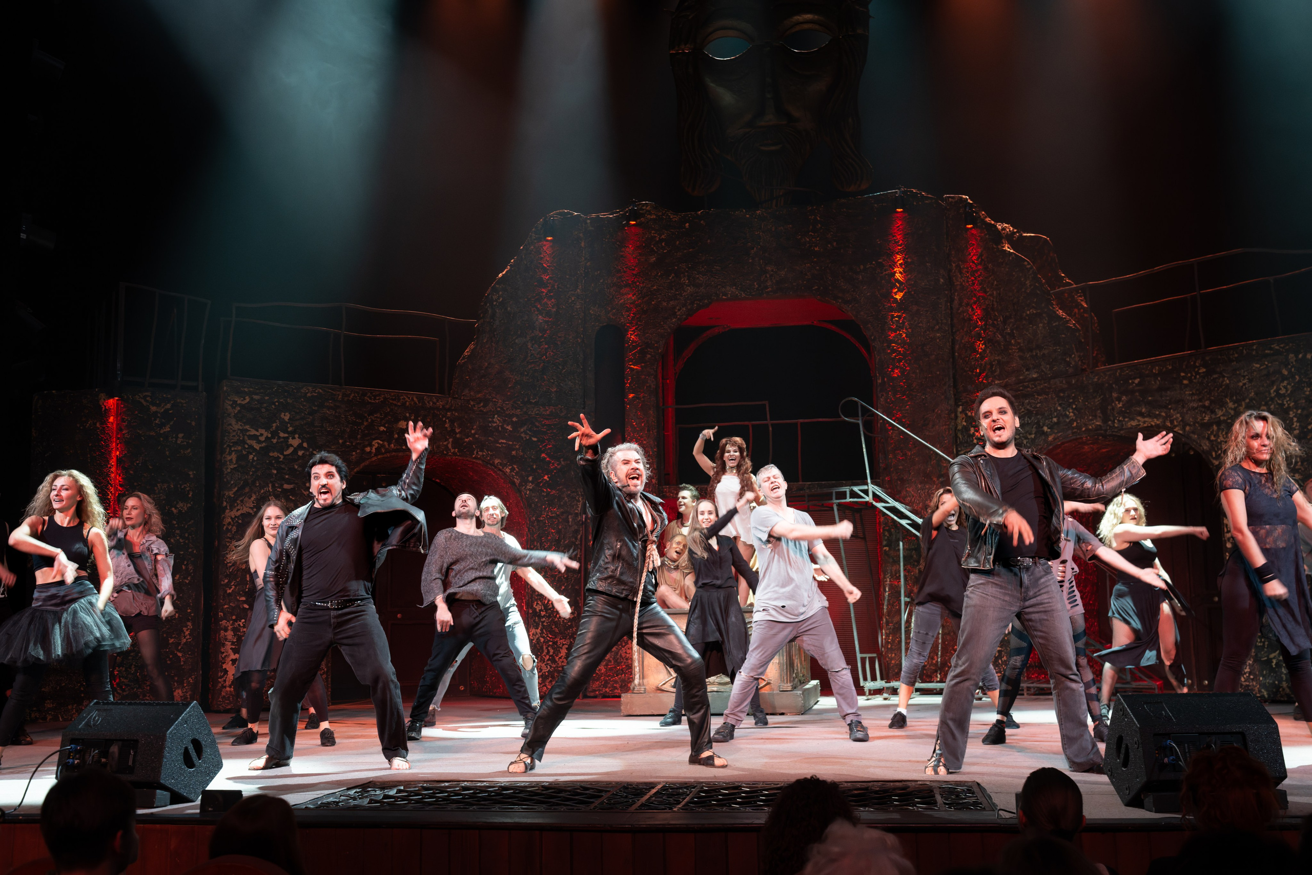 Театр Моссовета: Иисус Христос Супервезда — 35 лет на сцене. Сайт фотографа Сергея Абрамова