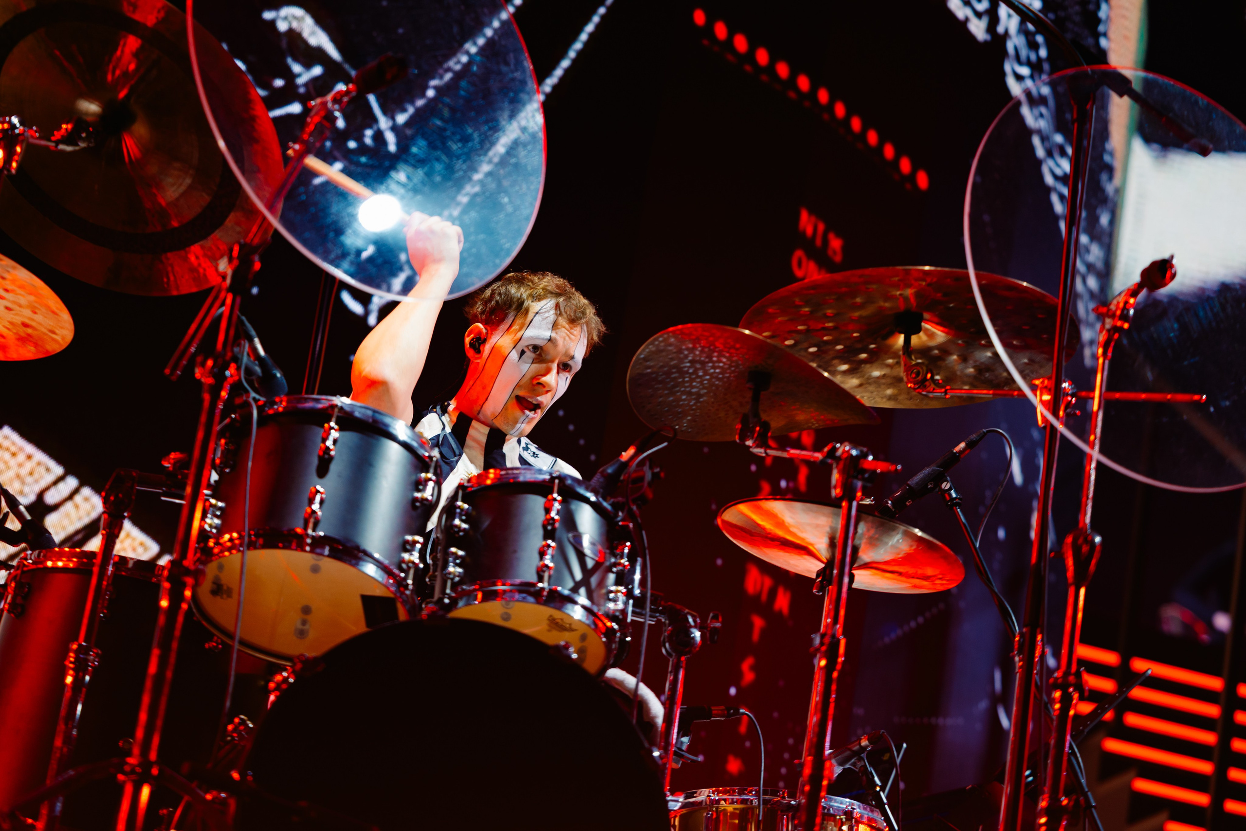 ВАНЯ ДМИТРИЕНКО В МЕГАСПОРТЕ 07.11.25. Концертный и репортажный фотограф в Москве и Санкт-Петербурге Мария