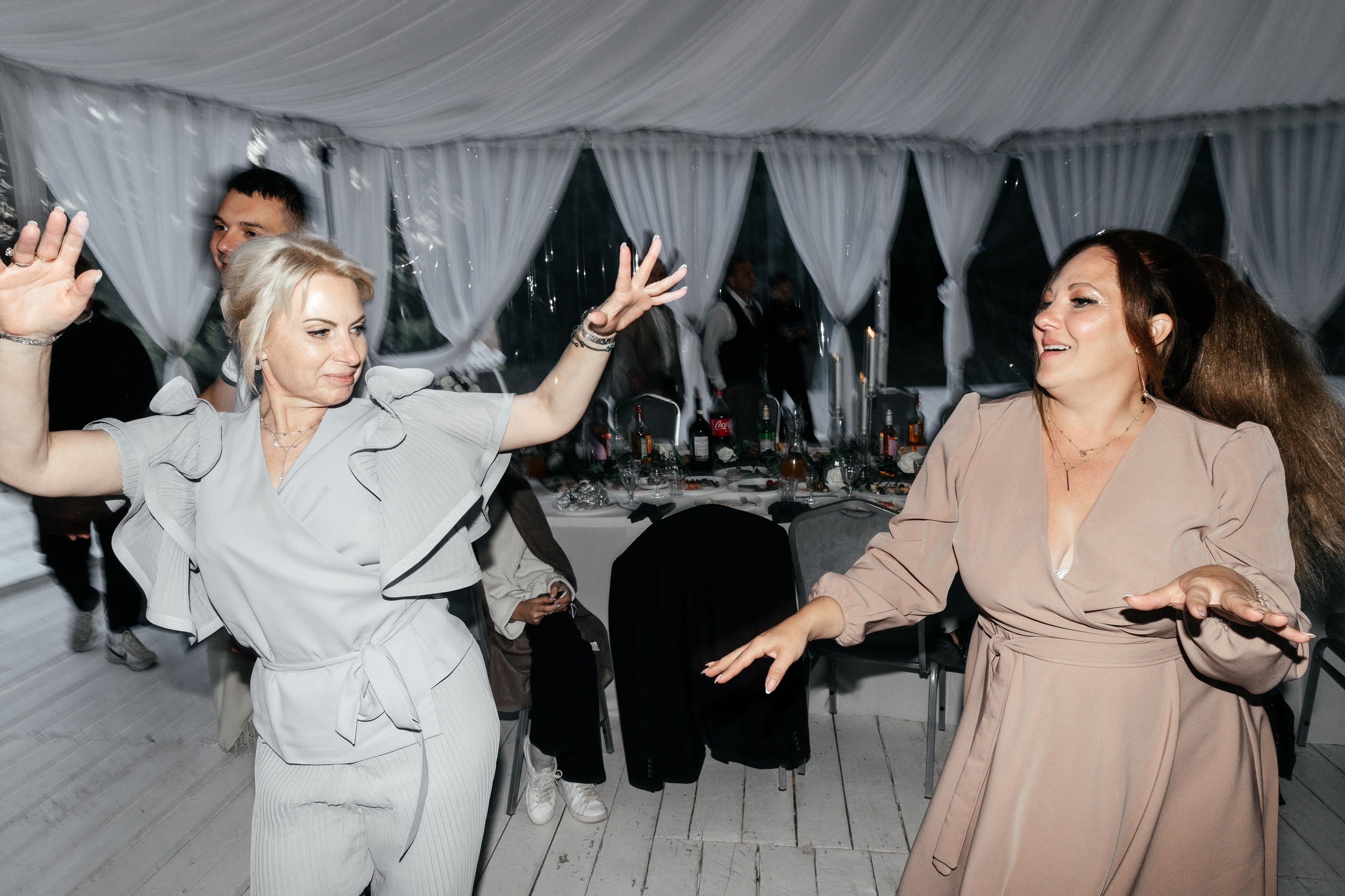 Свадебный фотограф Уфа — Руслан ГабдлисламовЖивые эмоции, красивые кадры, воспоминания на всю жизнь.Работаю по всей Республике Башкортоста. Свадебный фотограф Уфа Руслан Габдлисламов