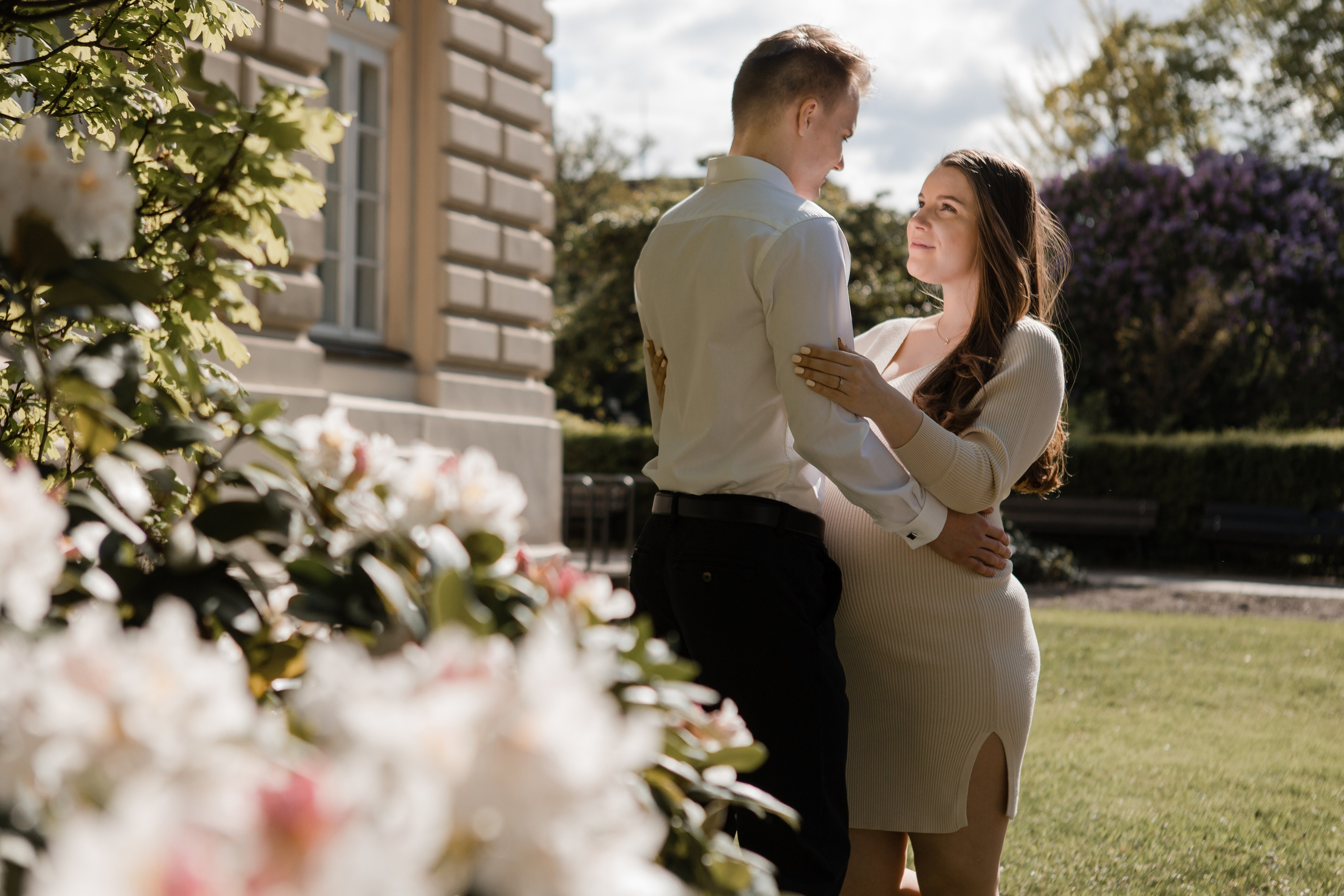 Семейная фотосессия Андрея и Марии. Видеосъемка и фотосъемка свадеб. Фотограф и оператор на свадьбу. Видеосъемка подкастов, собственная видео-фотостудии. Предметная фотосъемка