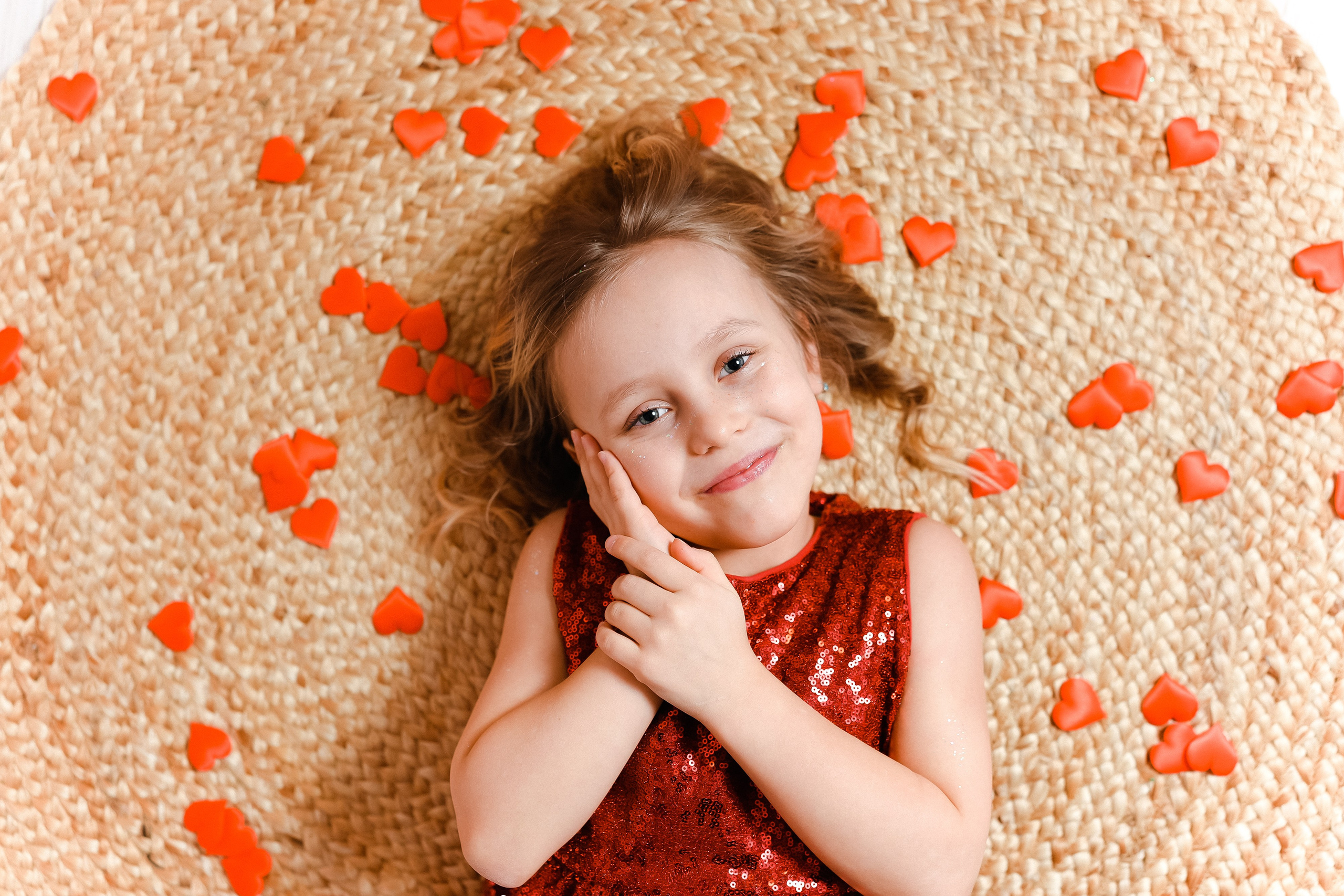 Сердечки. Фотограф новорожденных и детский фотограф в Екатеринбурге Ксени