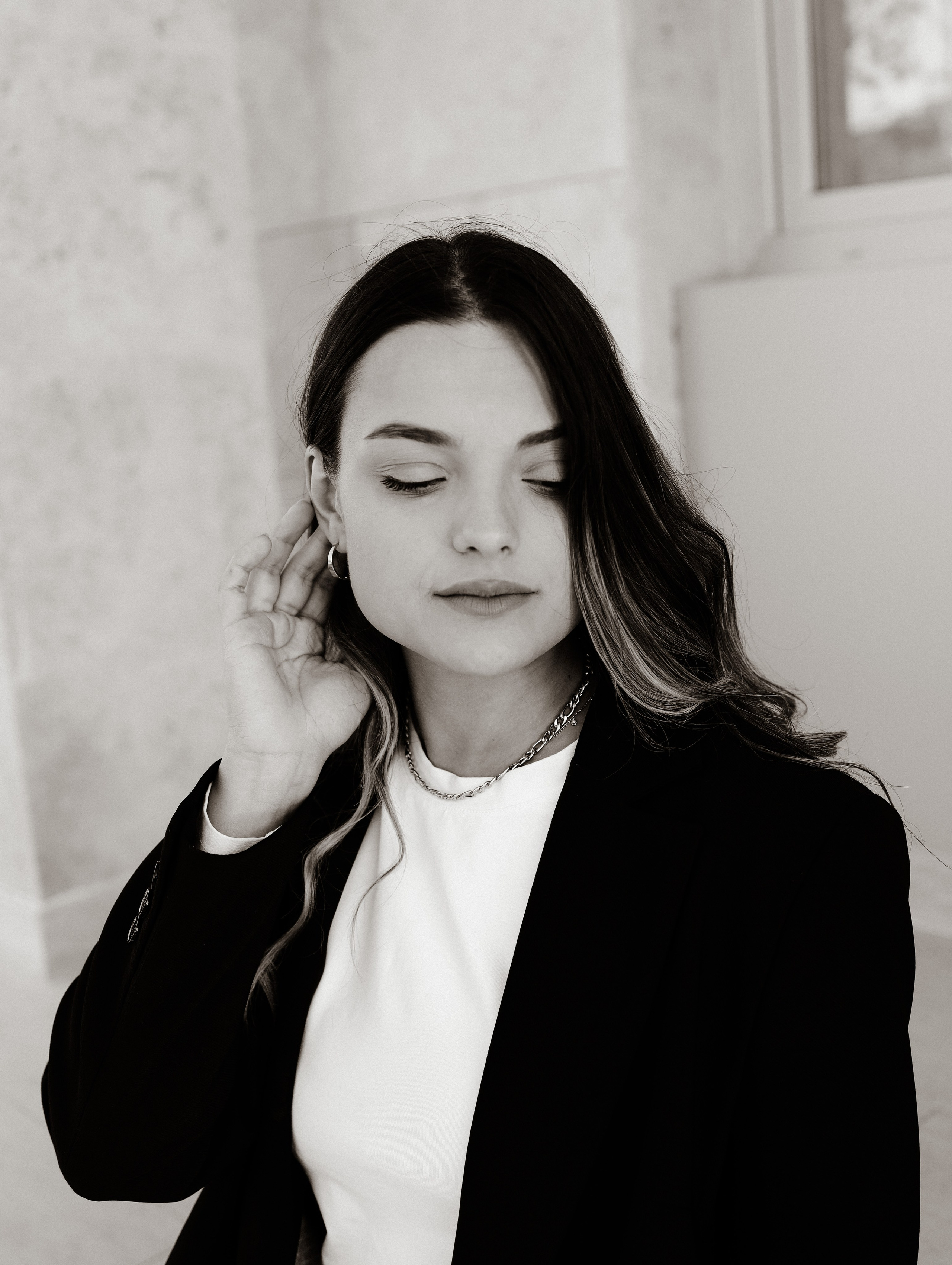 Александра. Главная