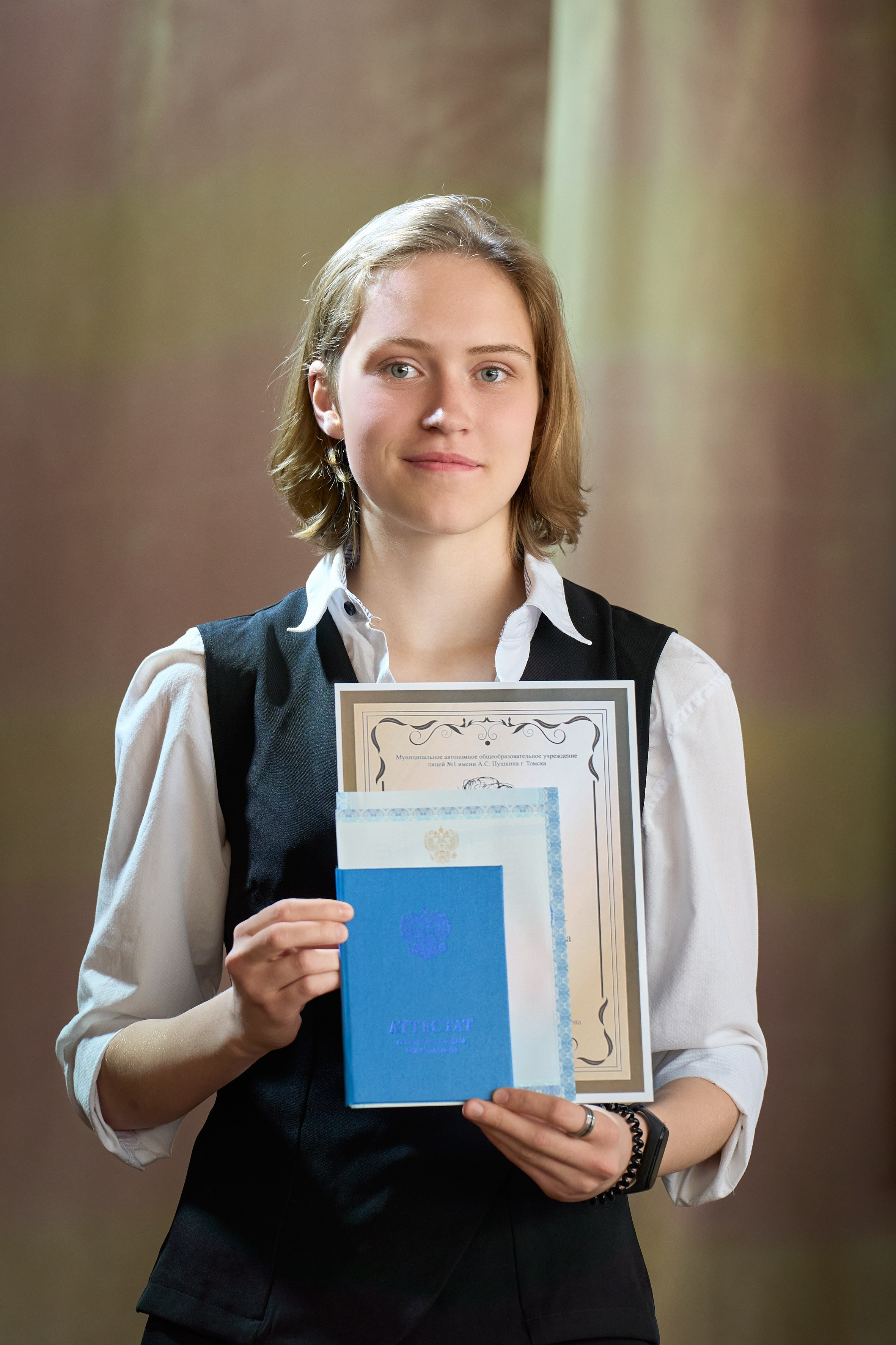 Вручение аттестатов 11 класс. Репортажный и портретный фотограф в Томске Ларионов Артём