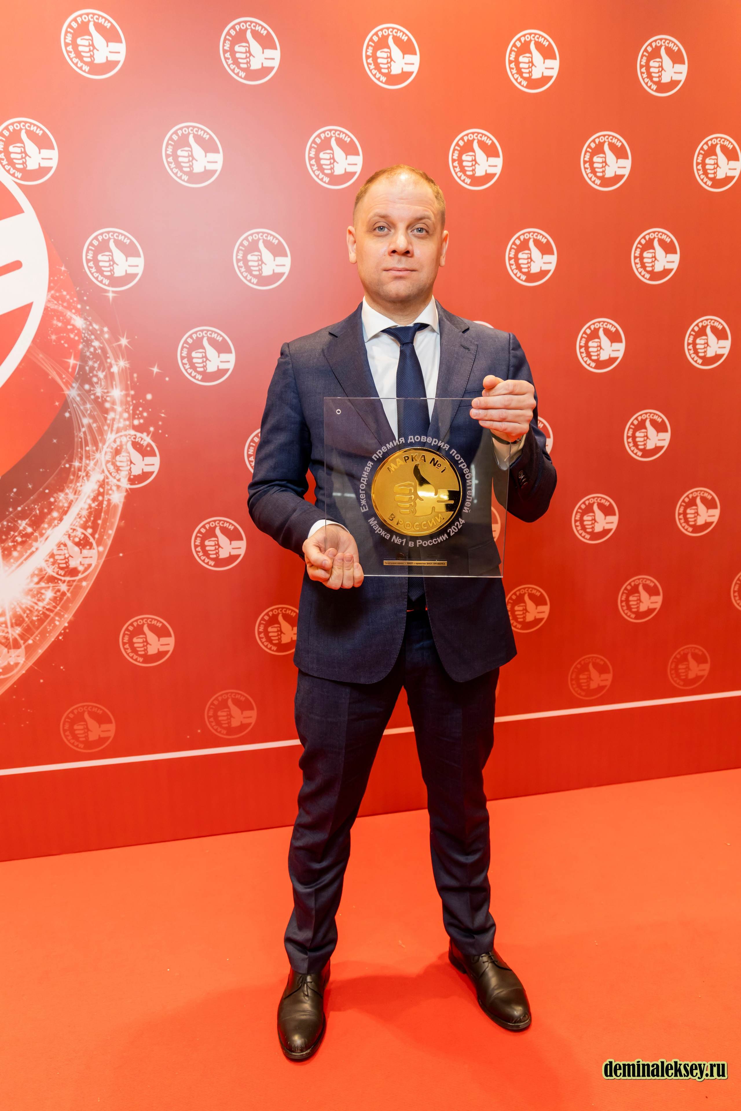 Премия МАРКА № 1 В России 14 декабря 2024. Репортажный, семейный и студийный фотограф в Москве Демин Алексей