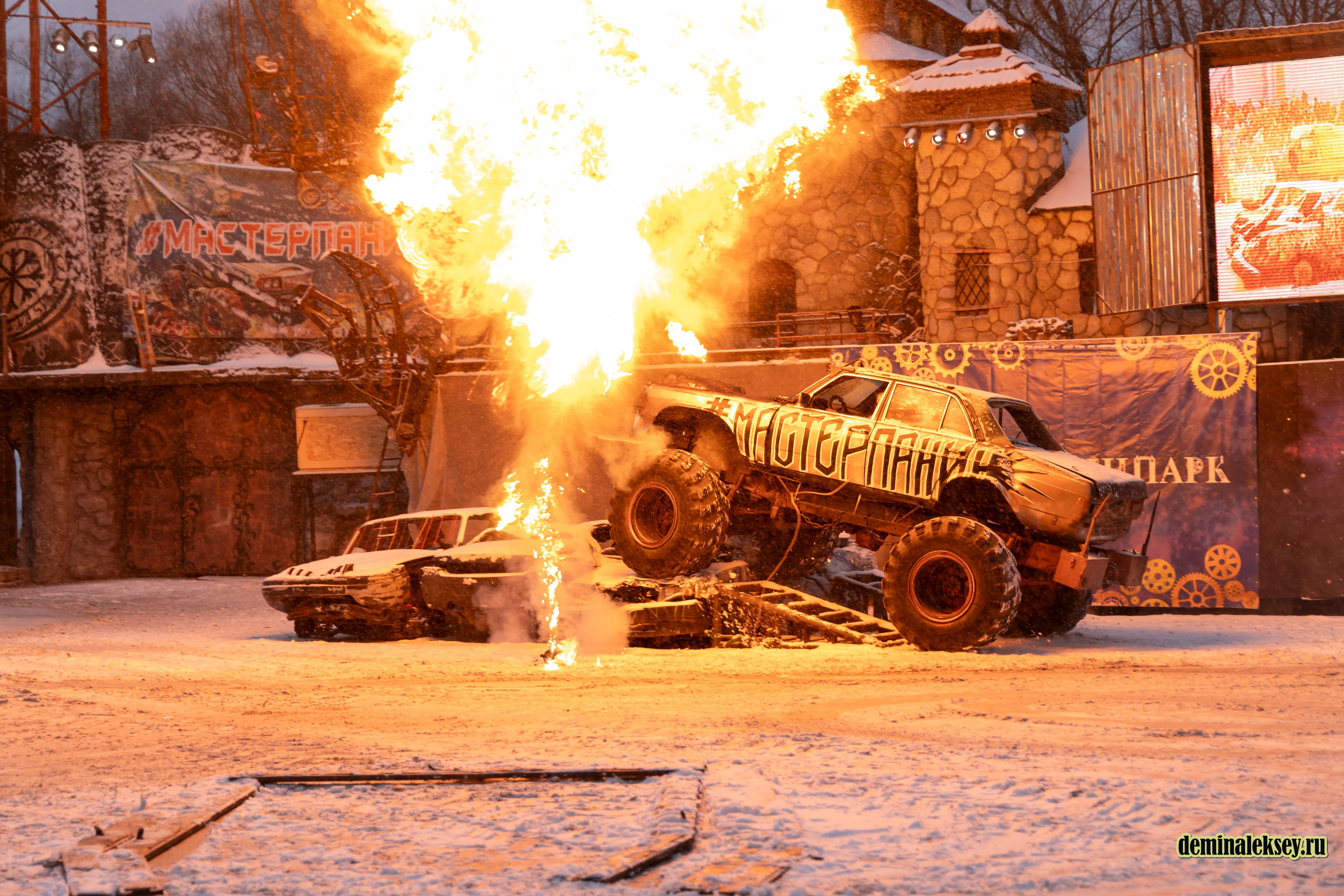 Танки против Монстр-Траков. Репортажный, семейный и студийный фотограф в Москве Демин Алексей