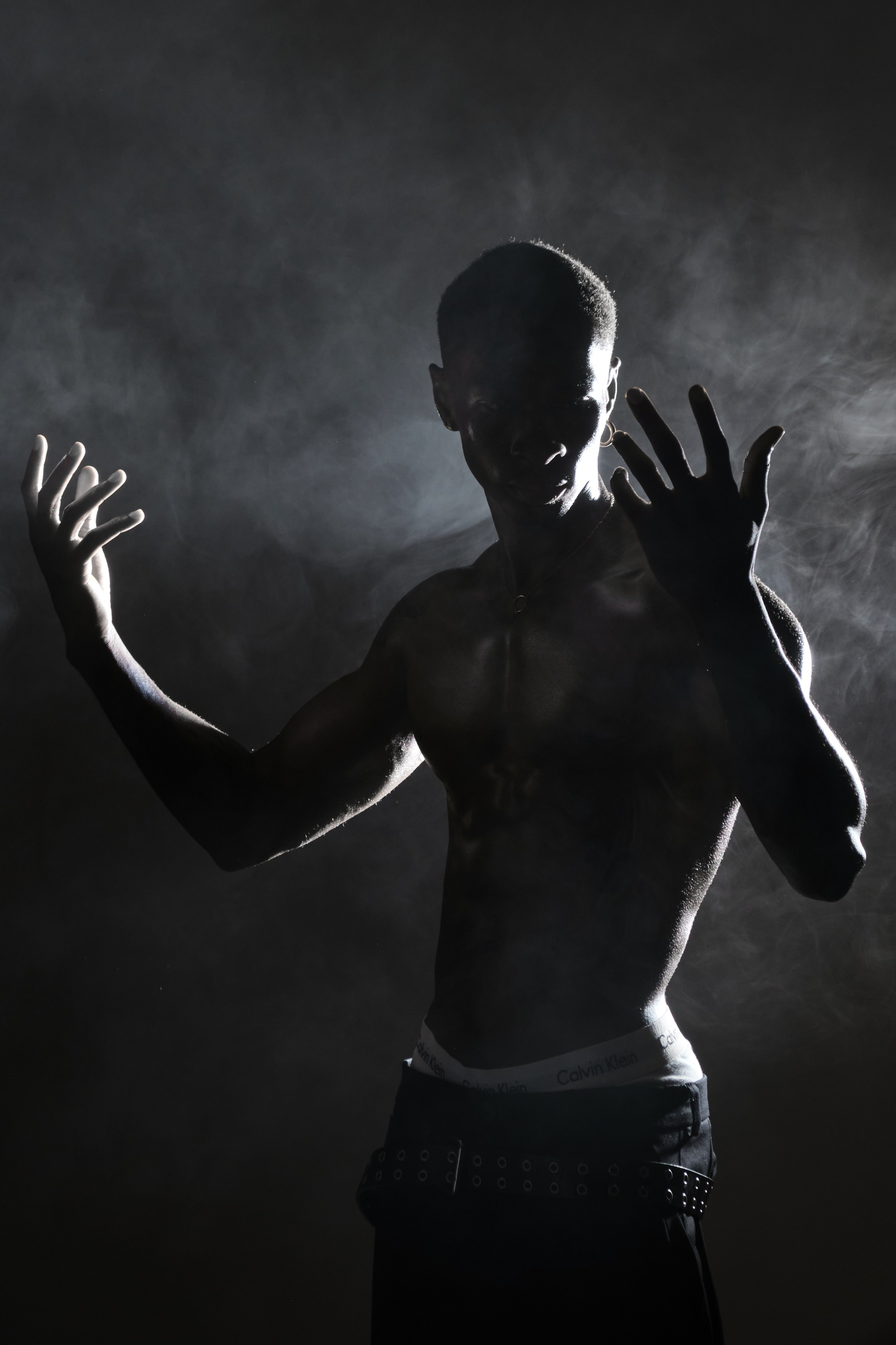 Мужская фотосессия, фотосессия для парня, мужчины, деловая фотосессия, портретная в студии, в Москве. Фото-ВидеоПродакшен для экспертов и брендов